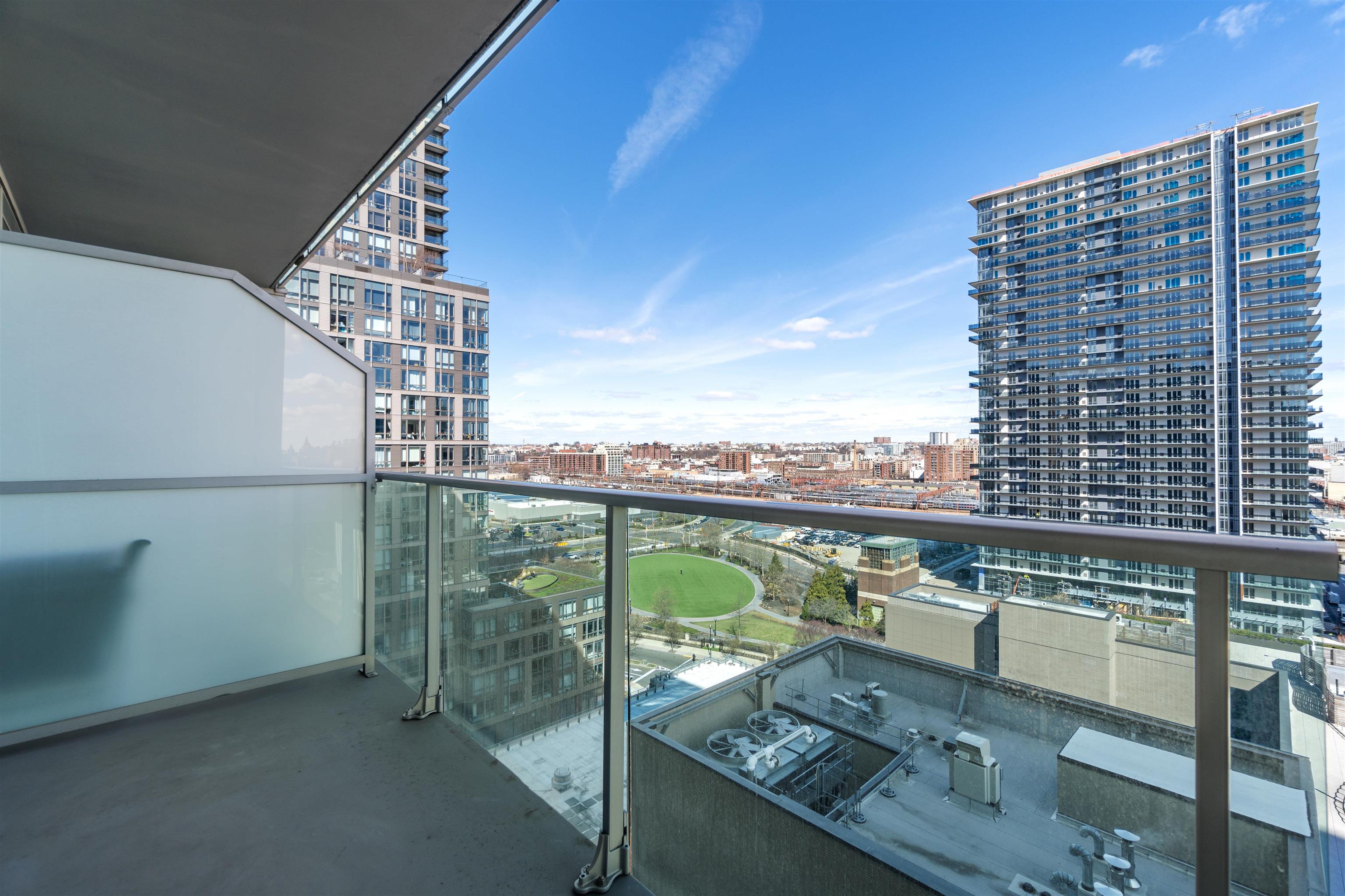 1 SHORE LANE Unit: 1706