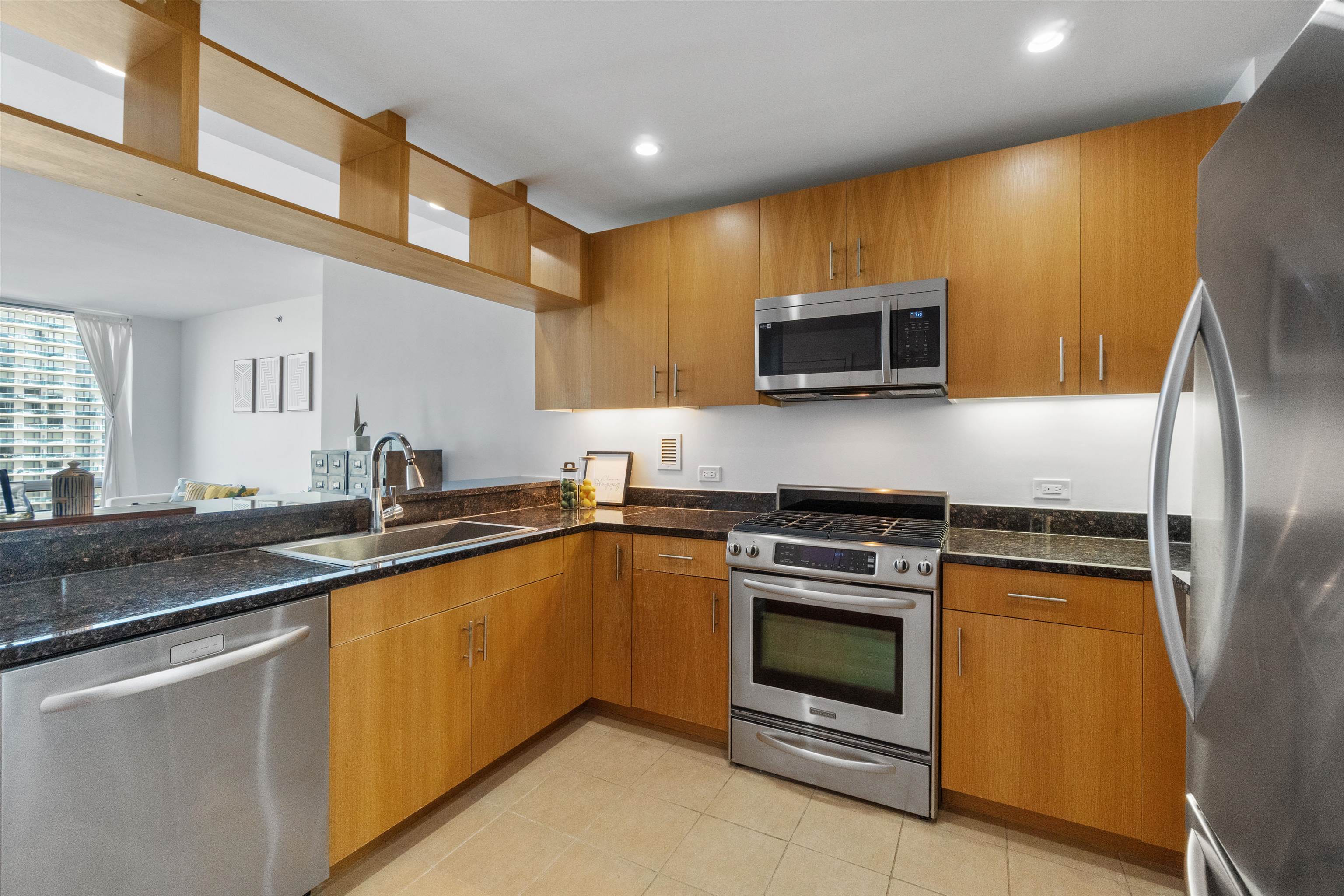 1 SHORE LANE Unit: 1706