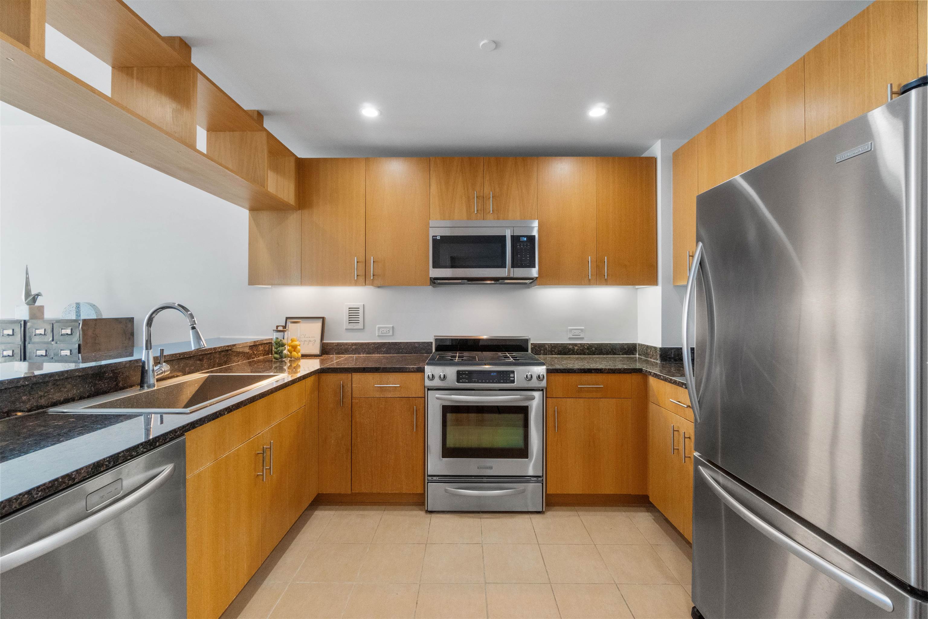 1 SHORE LANE Unit: 1706