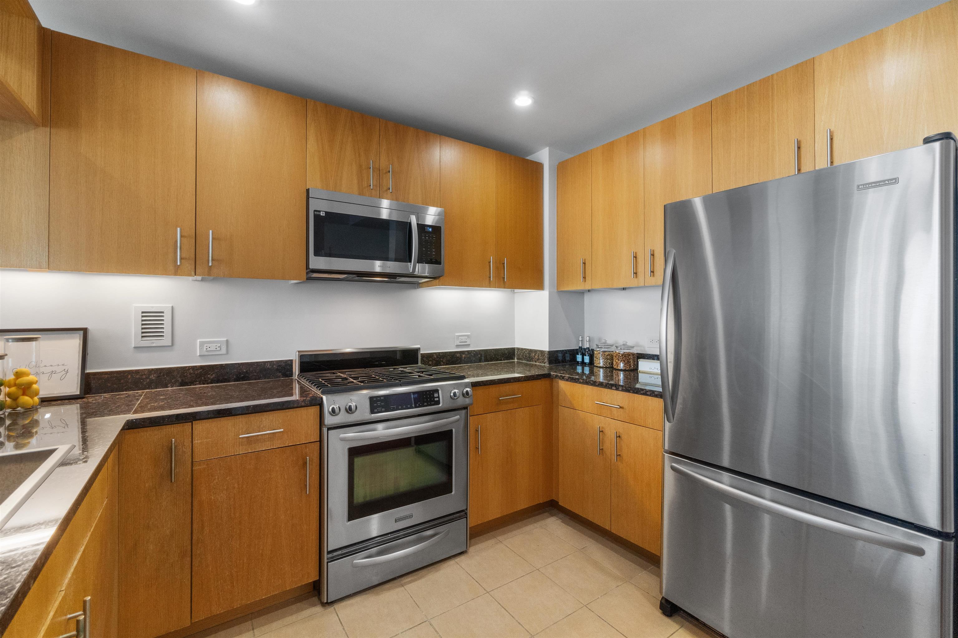 1 SHORE LANE Unit: 1706