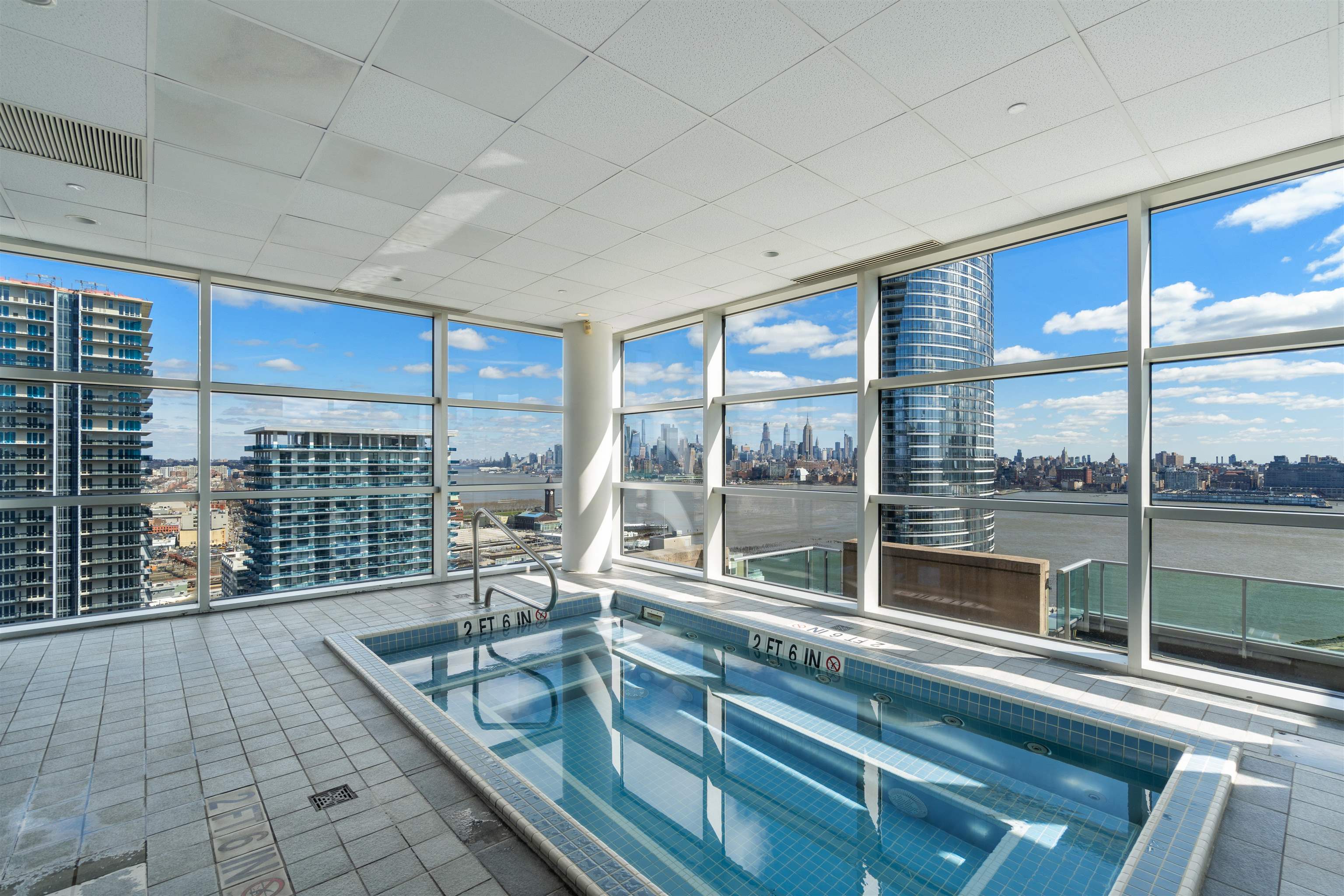 1 SHORE LANE Unit: 1706