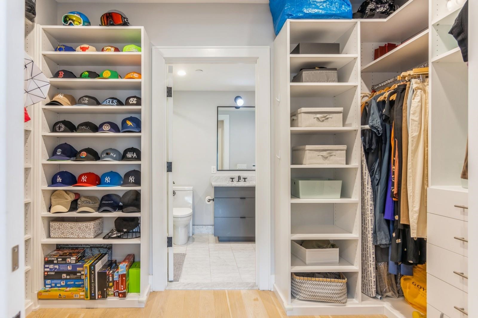 366 6TH ST Unit: 404