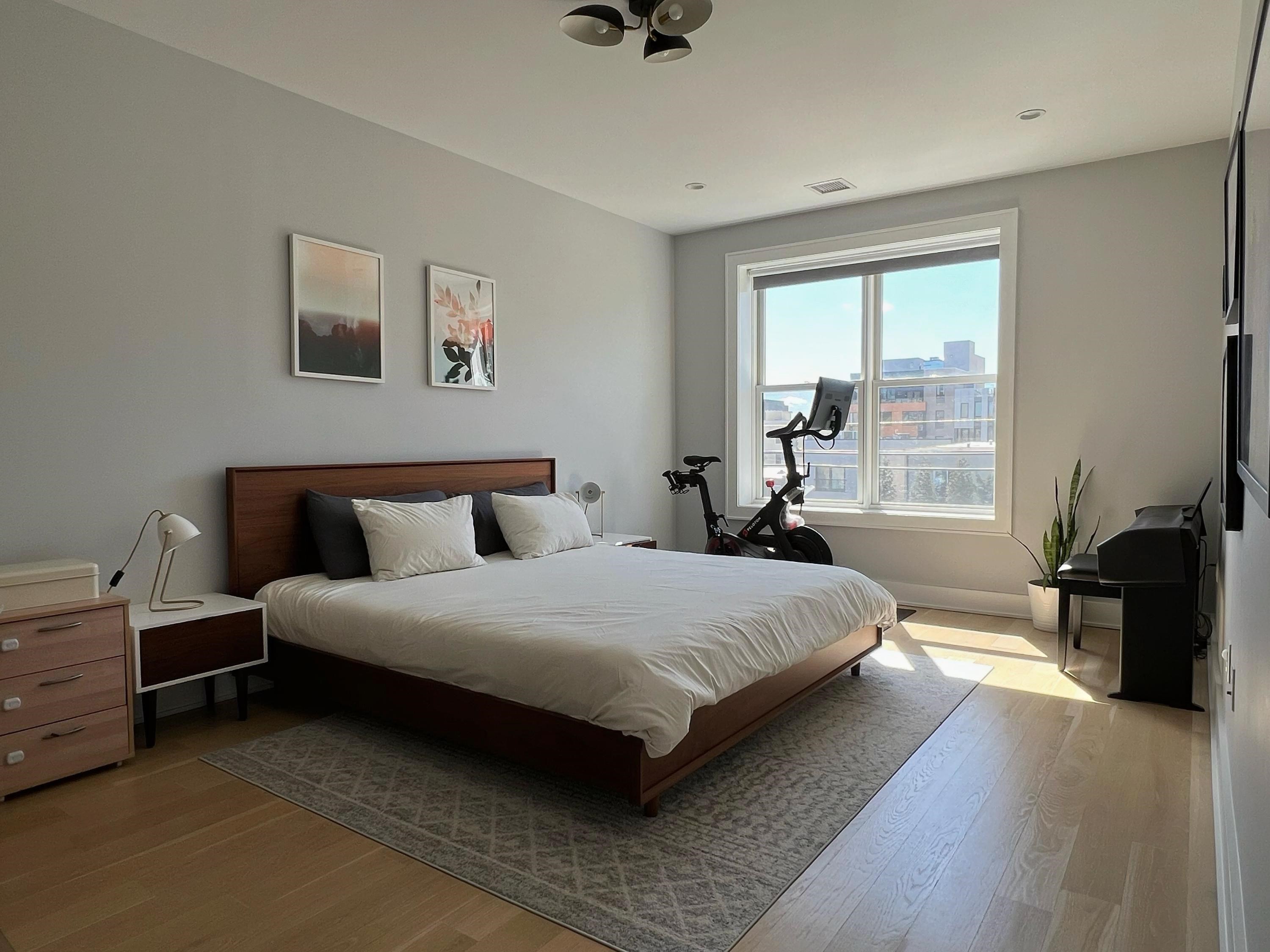 366 6TH ST Unit: 404