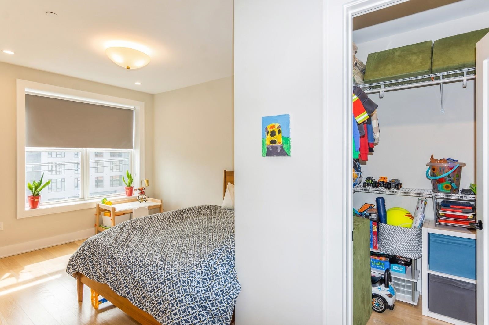 366 6TH ST Unit: 404