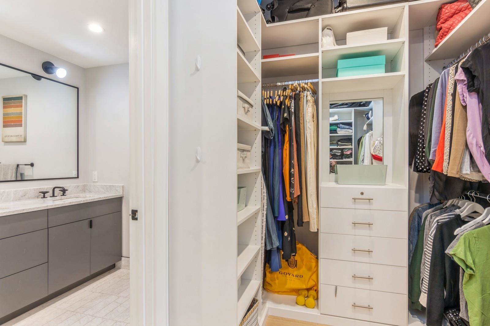 366 6TH ST Unit: 404
