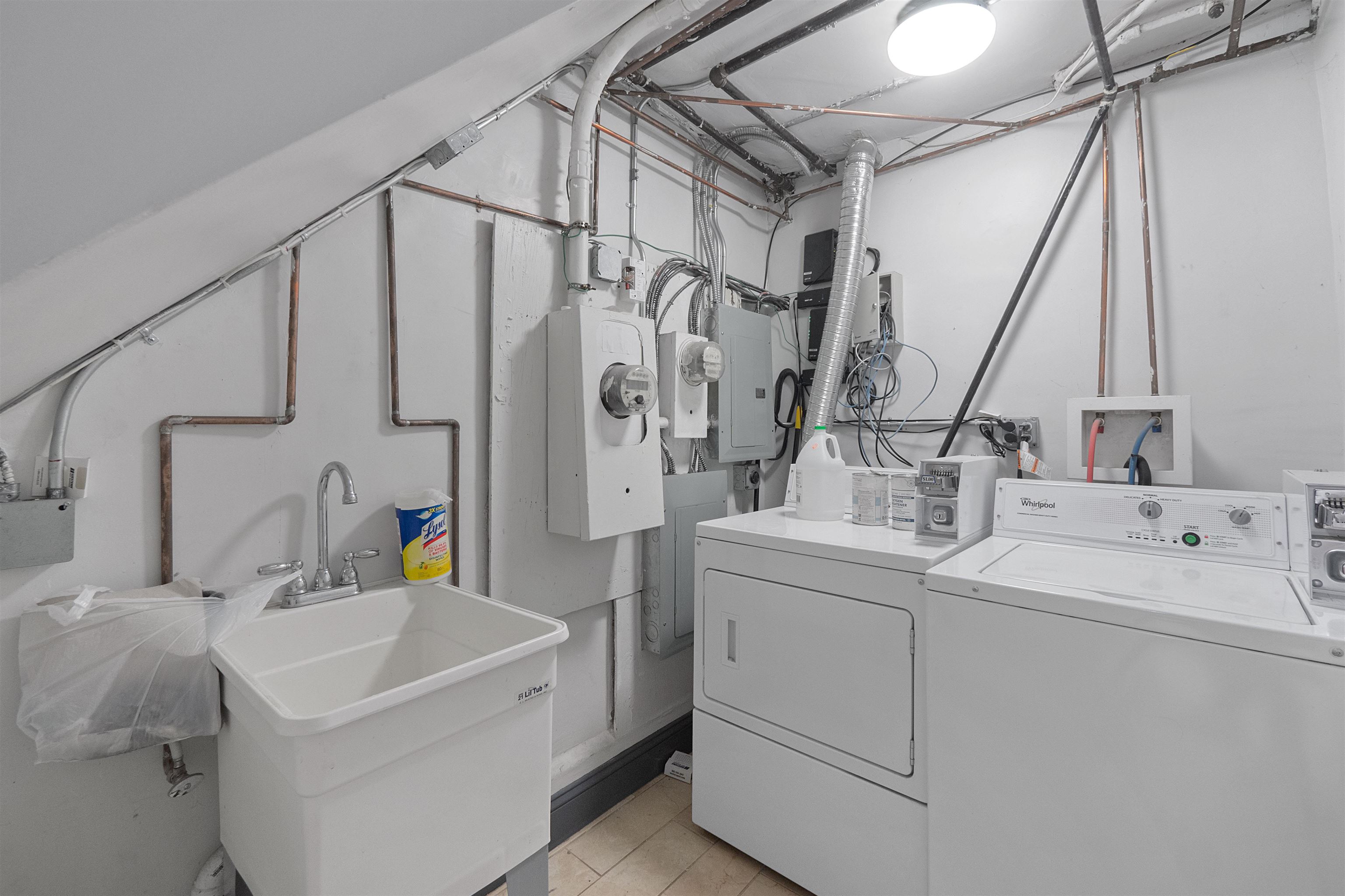 383 MONMOUTH ST Unit: 3