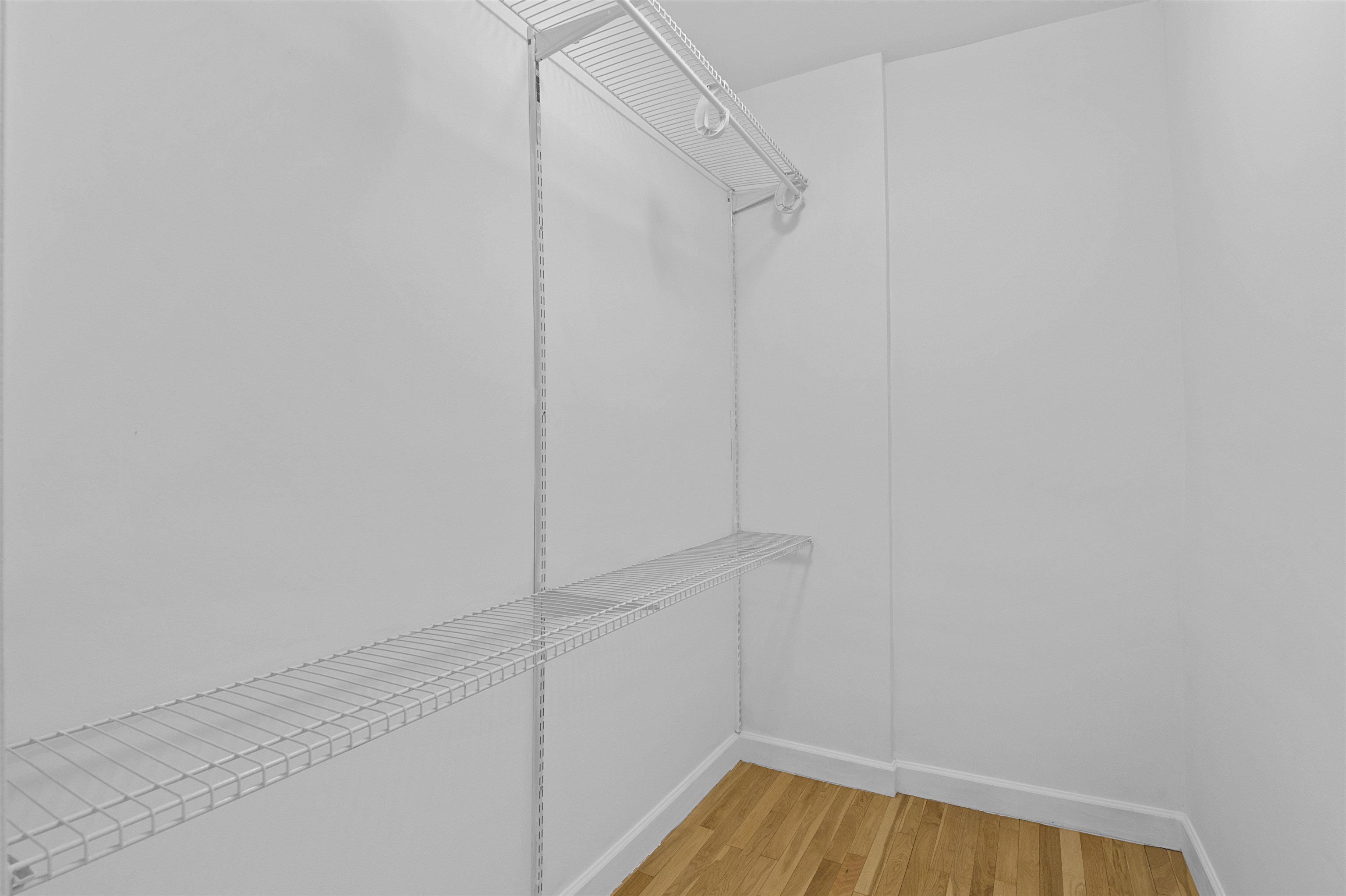 383 MONMOUTH ST Unit: 3