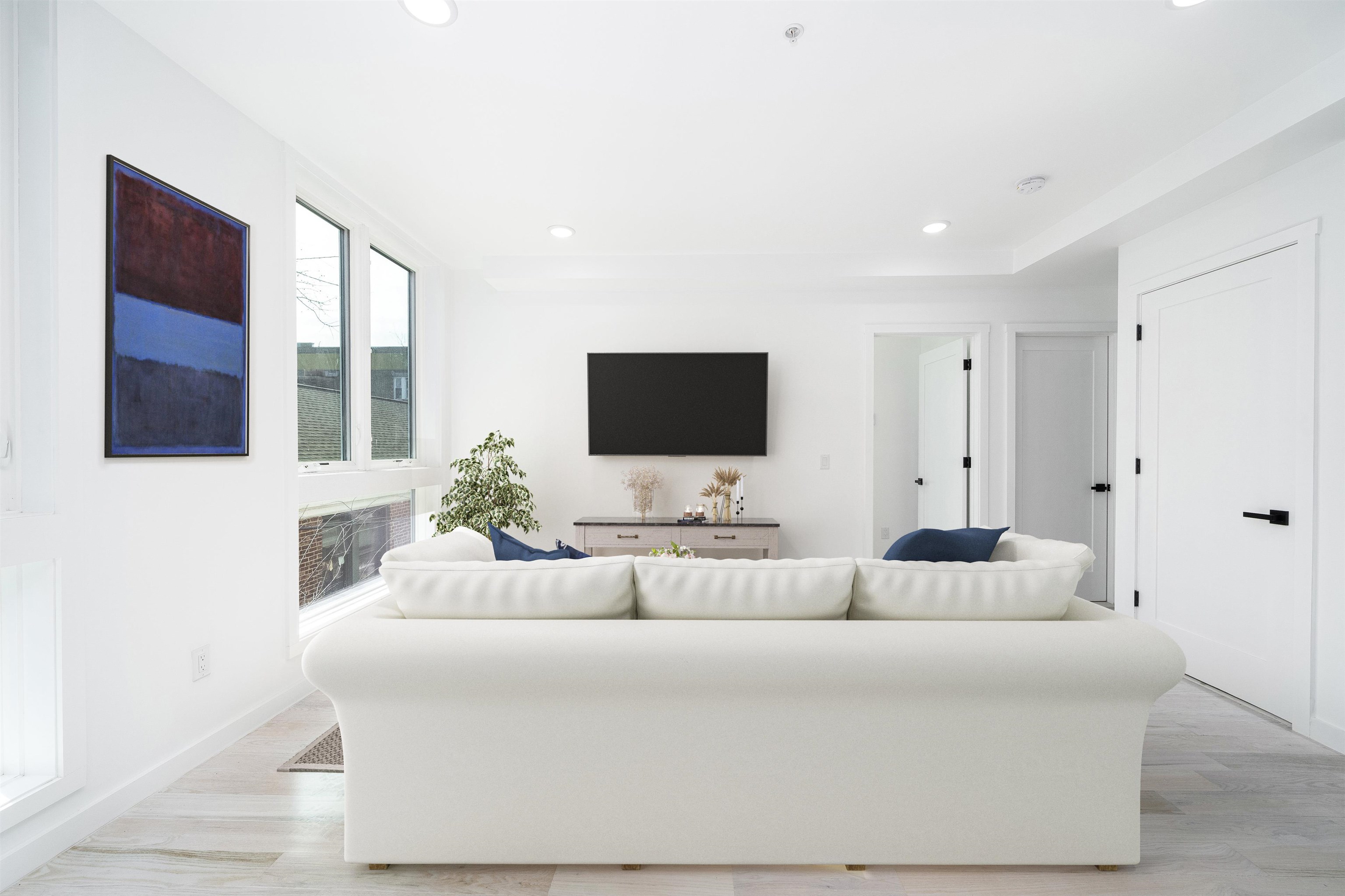 310 4TH ST Unit: 5