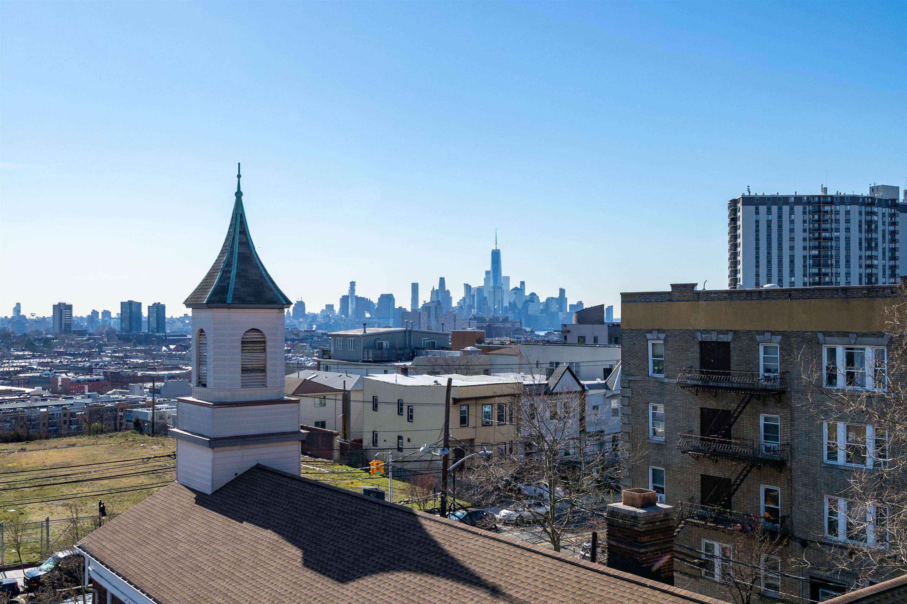 310 4TH ST Unit: 5