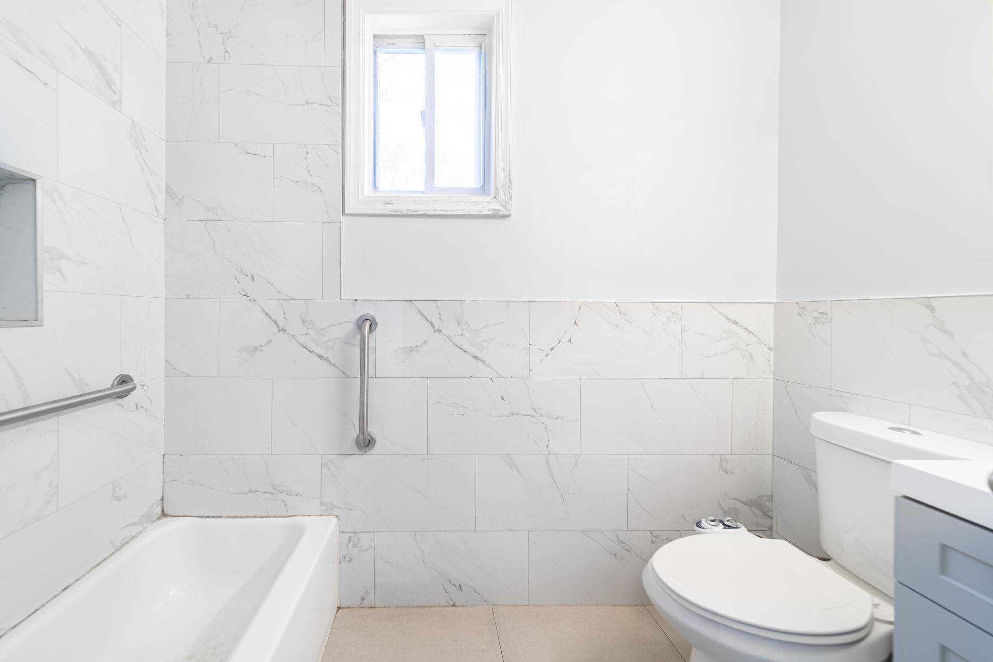 815 PAVONIA AVE Unit: 1