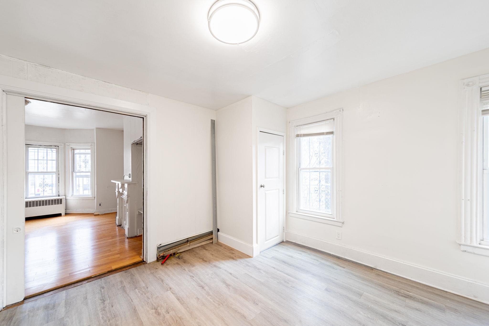 815 PAVONIA AVE Unit: 1