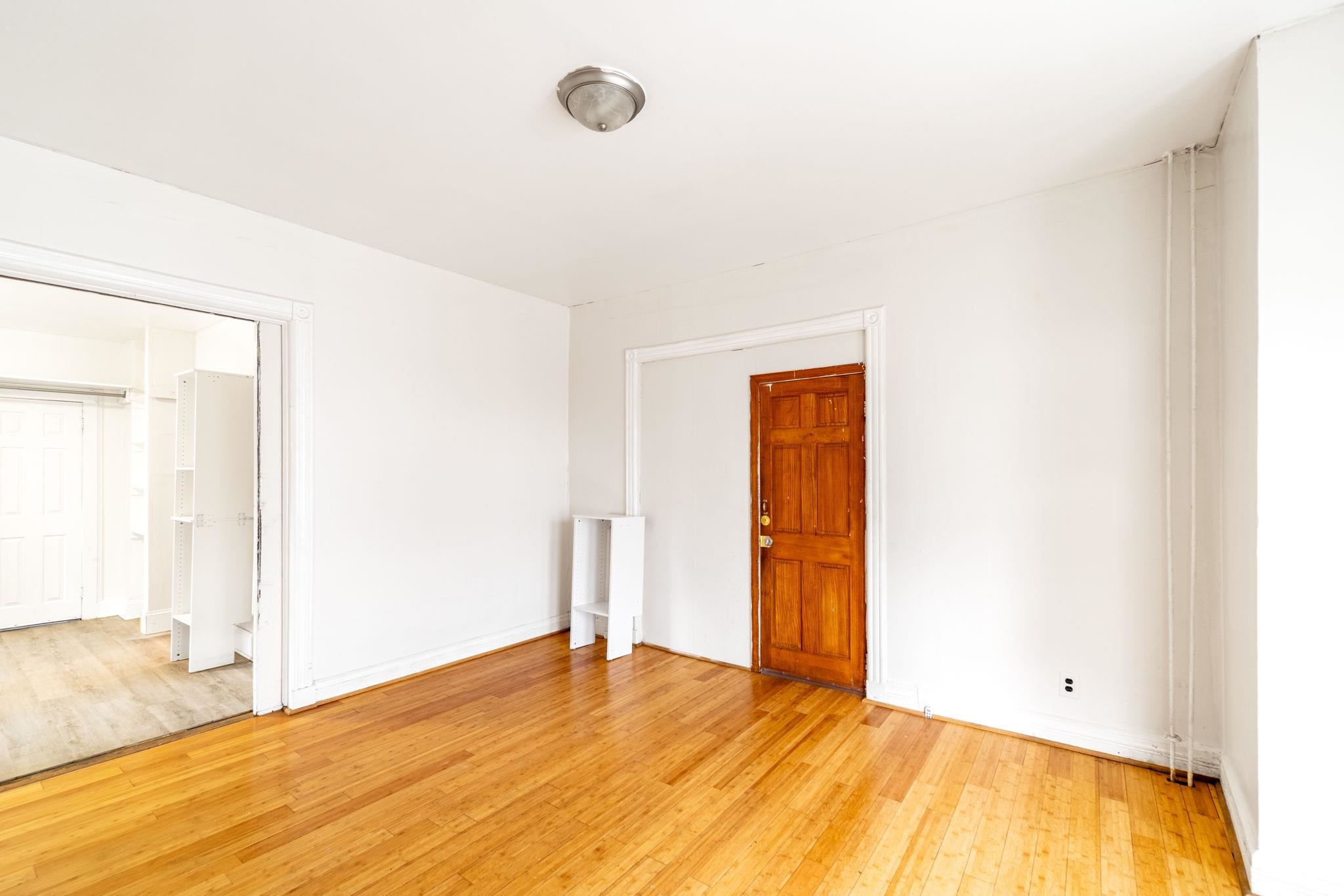 815 PAVONIA AVE Unit: 1