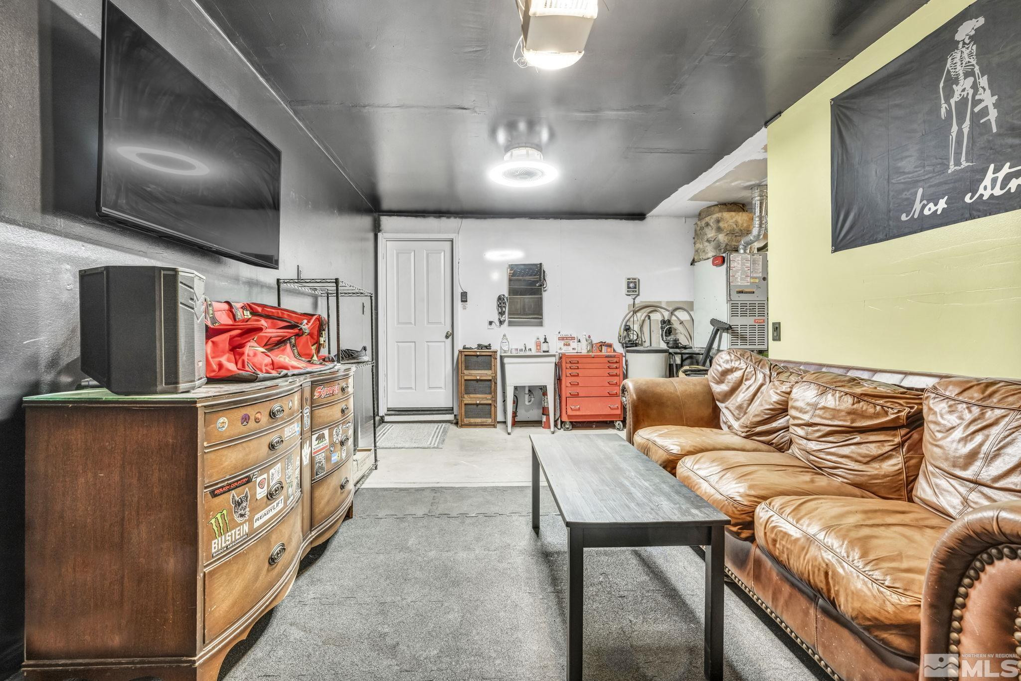 532 Darren Way