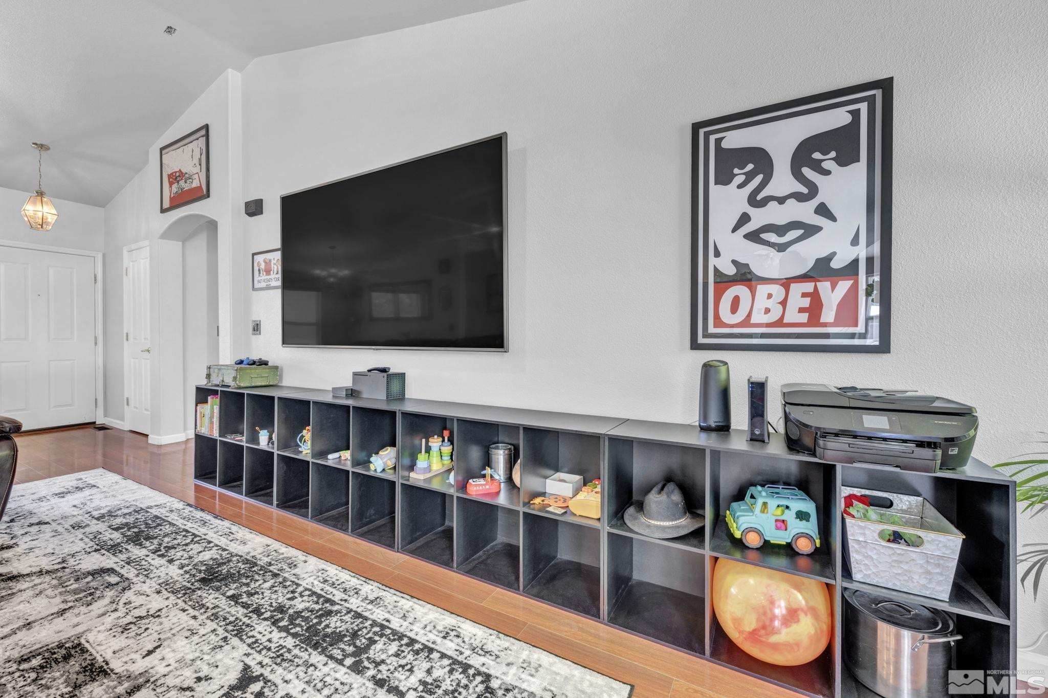 532 Darren Way