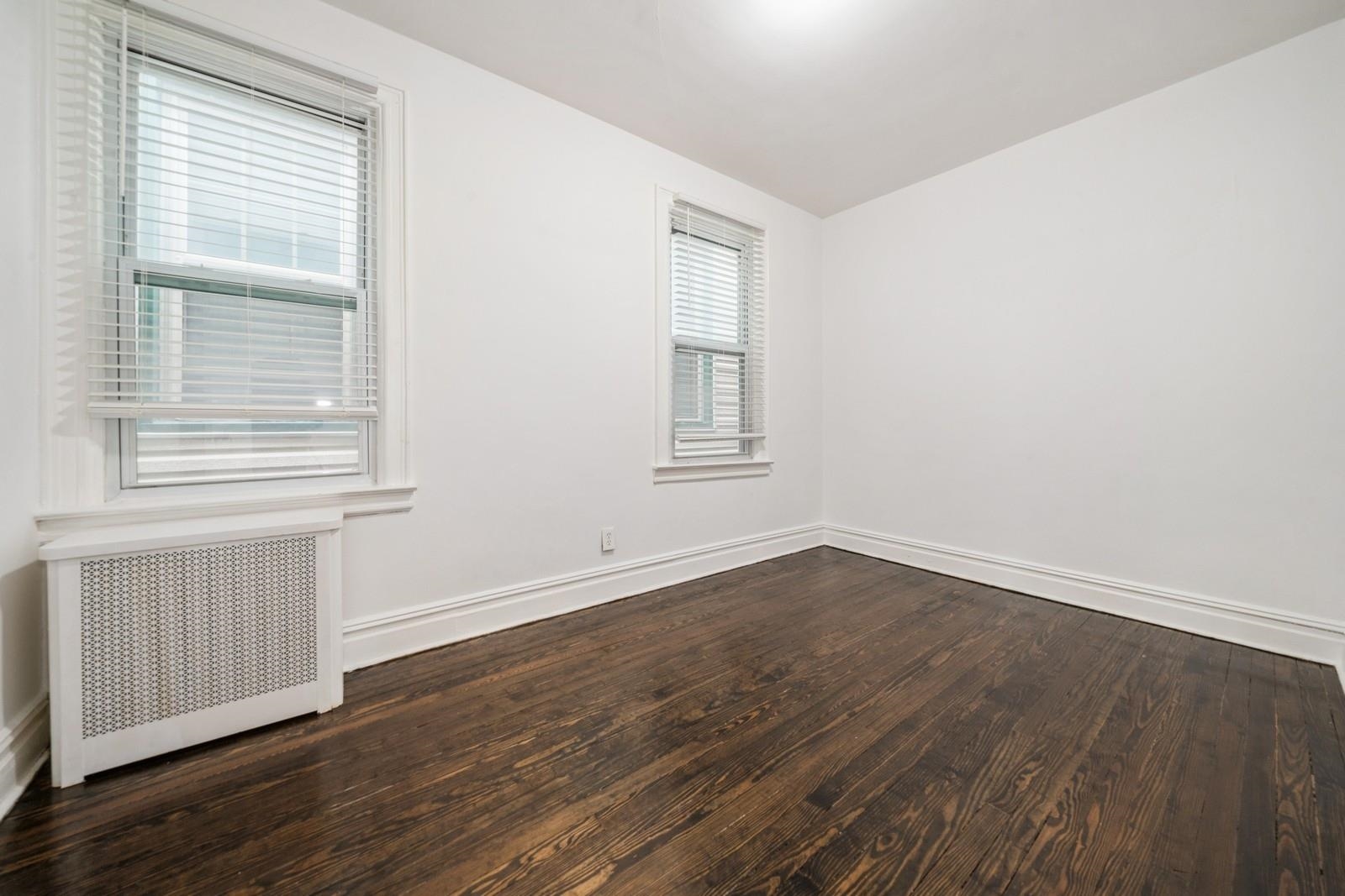 11 BAYVIEW AVE