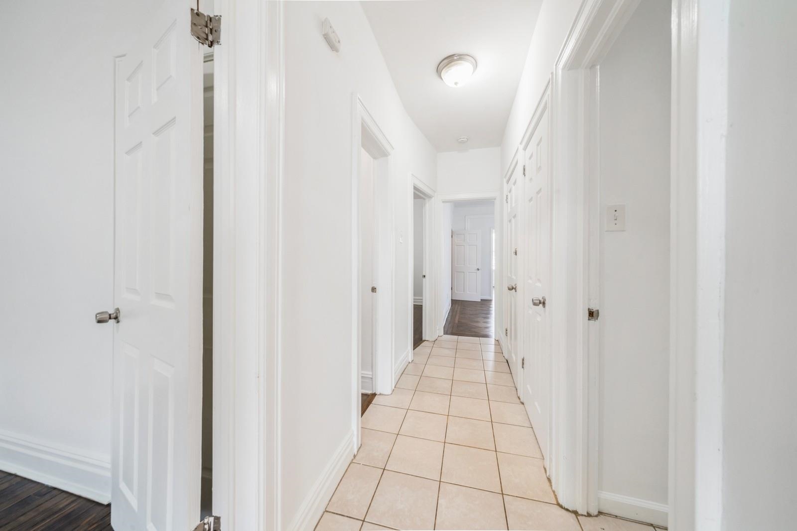 11 BAYVIEW AVE