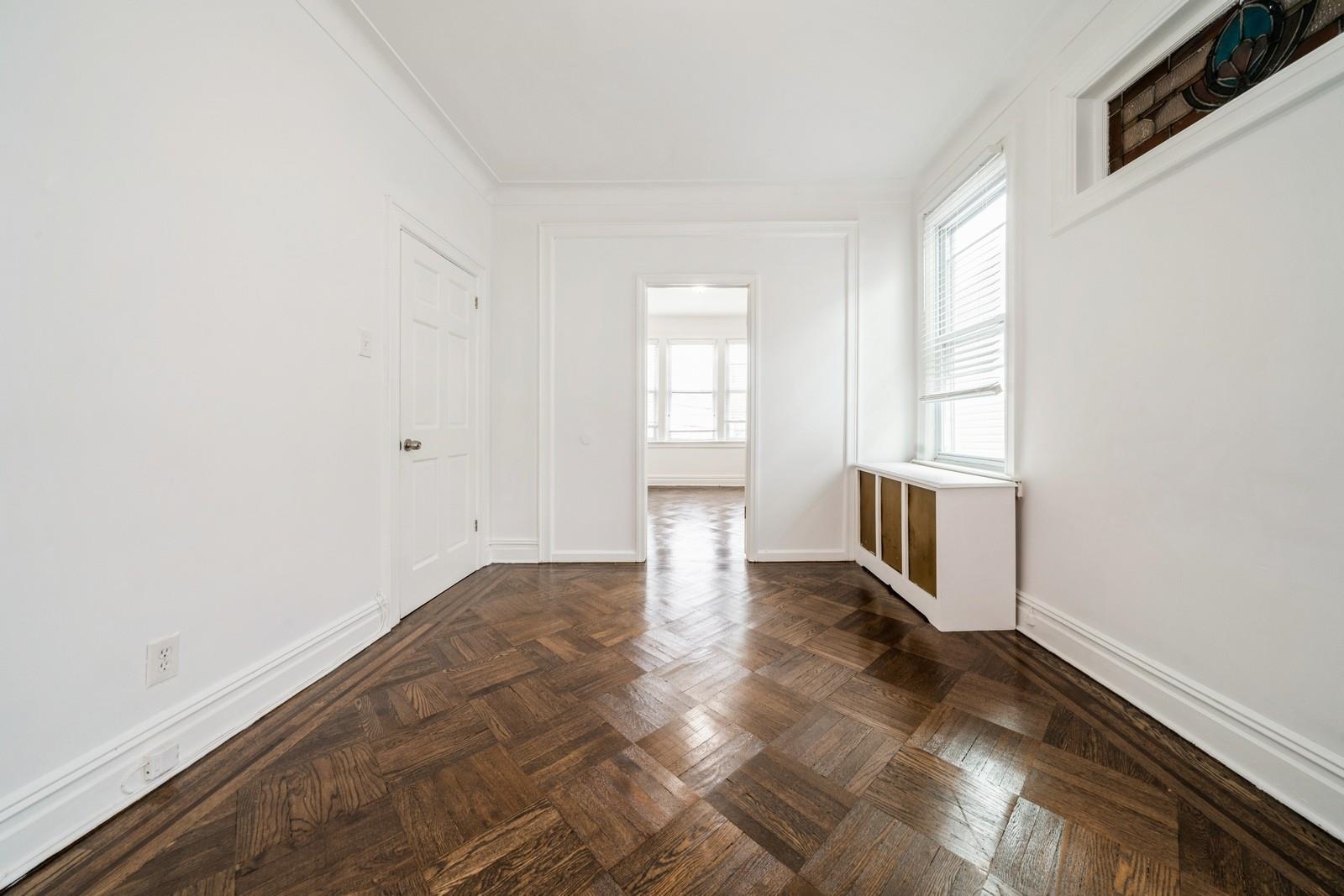 11 BAYVIEW AVE