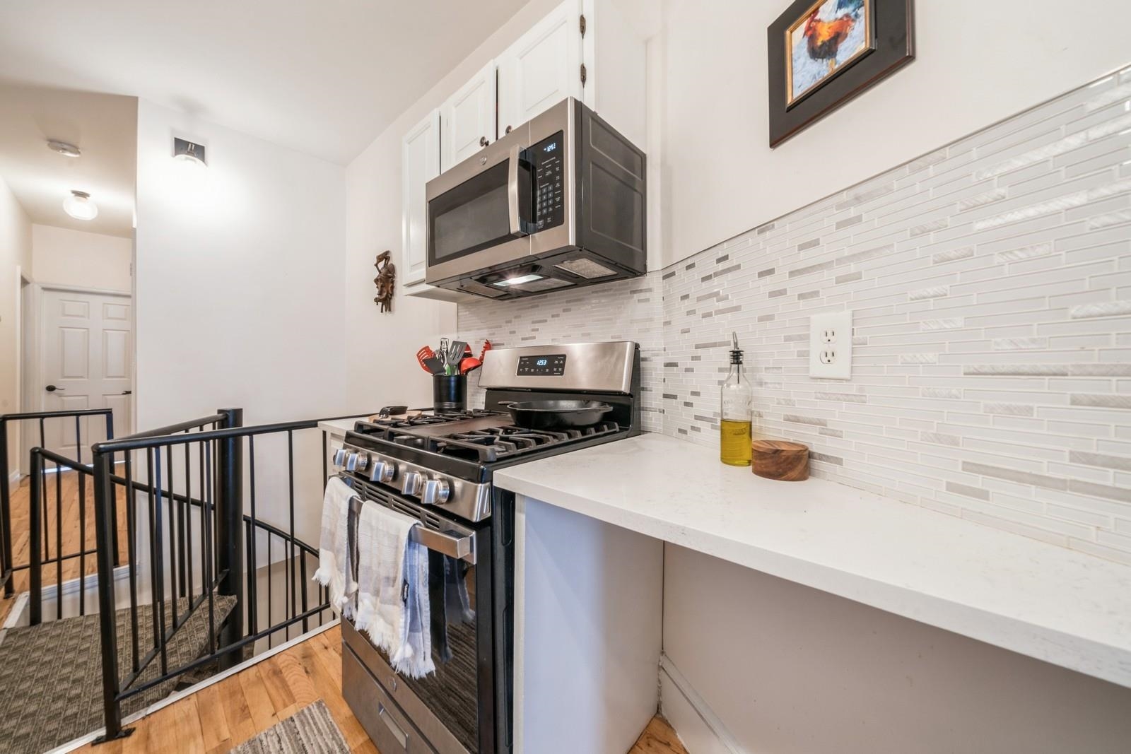 297 PAVONIA AVE Unit: 3A