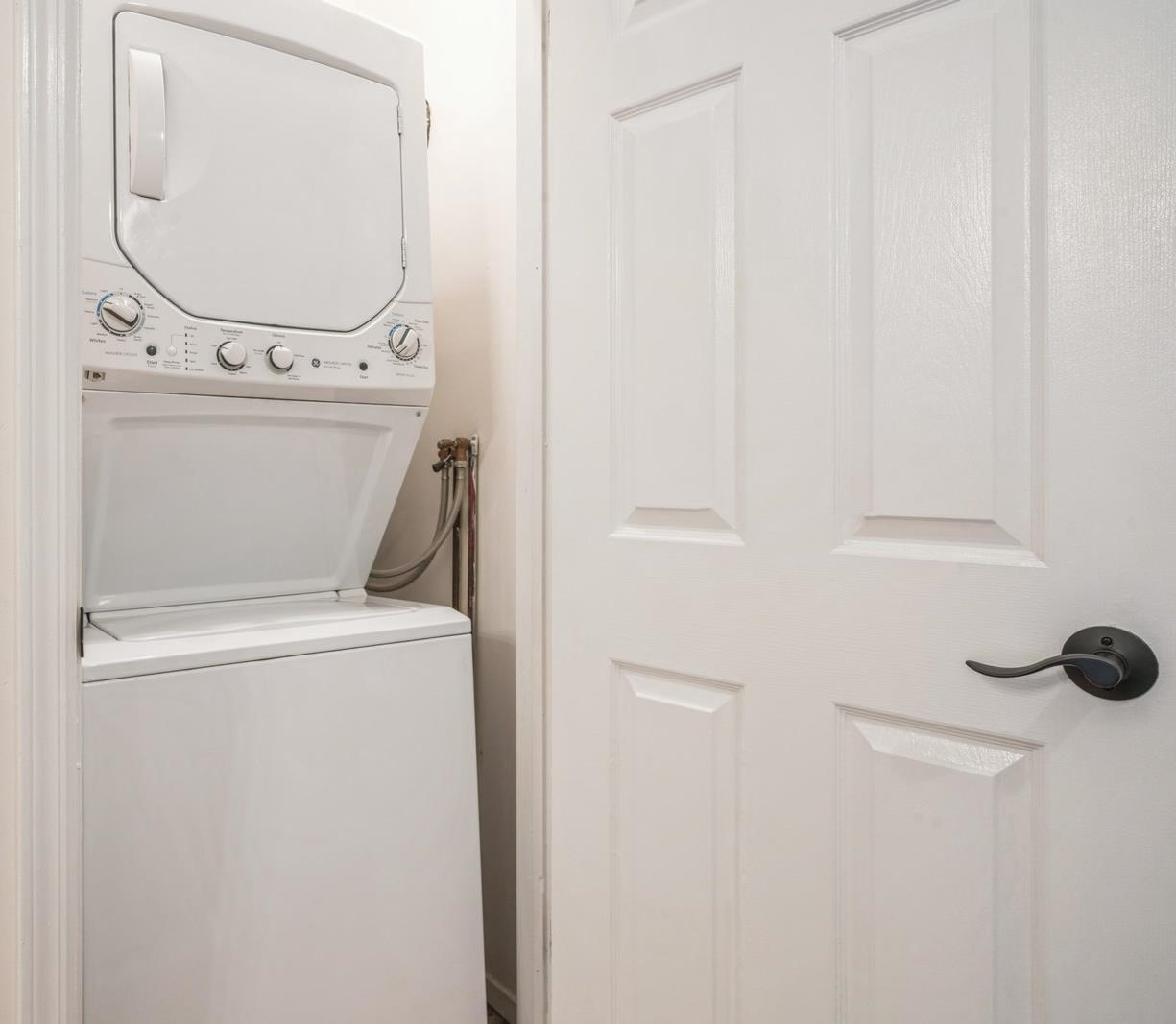297 PAVONIA AVE Unit: 3A