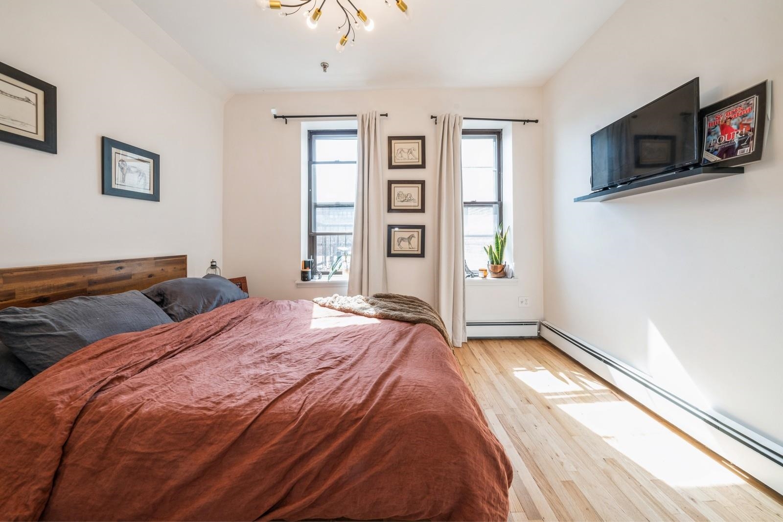 297 PAVONIA AVE Unit: 3A