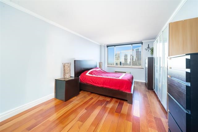 1 2ND ST Unit: 2310