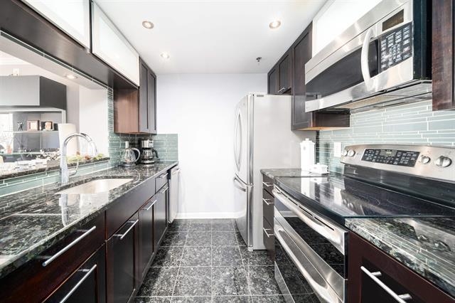 1 2ND ST Unit: 2310
