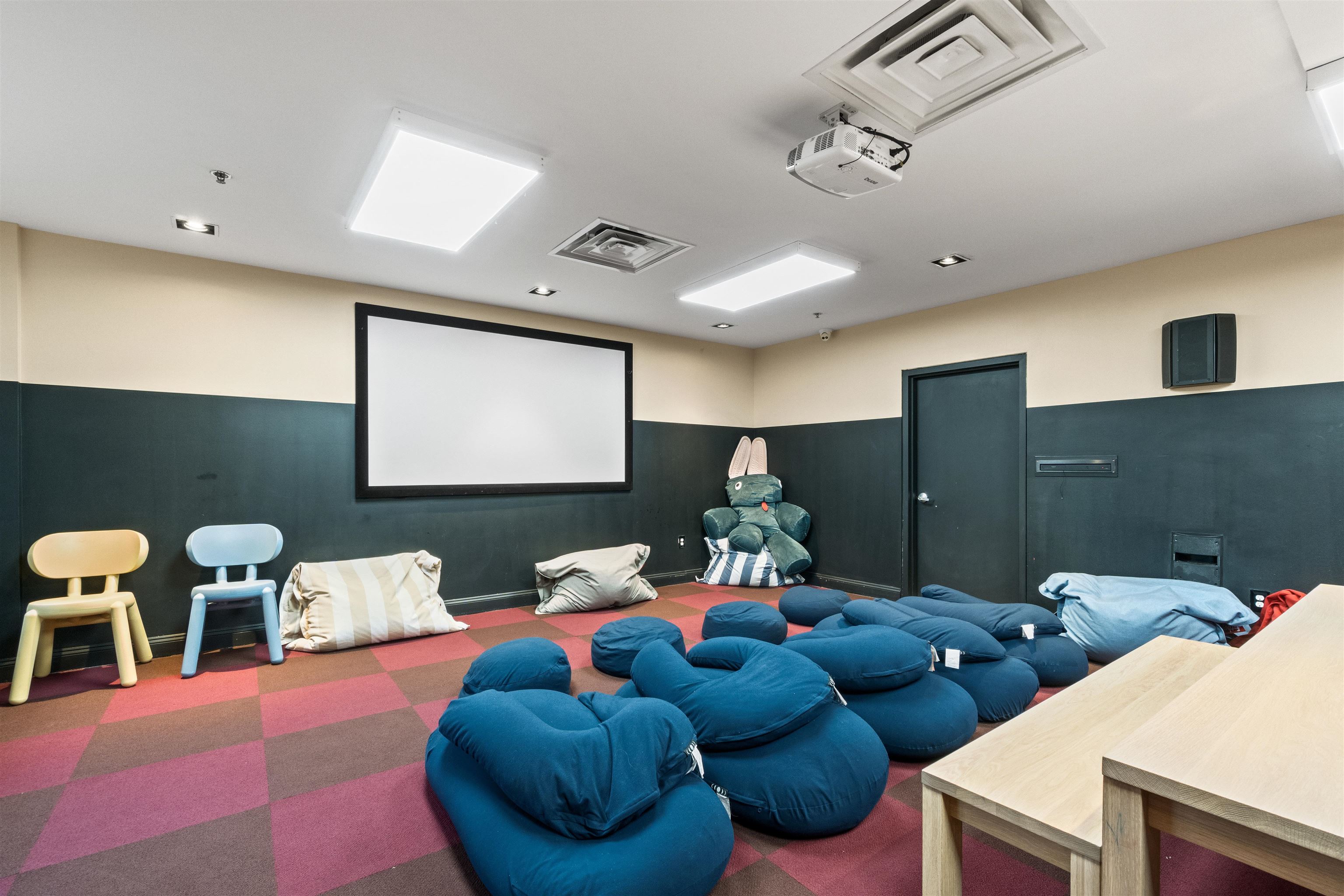 102 CHRISTOPHER COLUMBUS DR Unit: 801