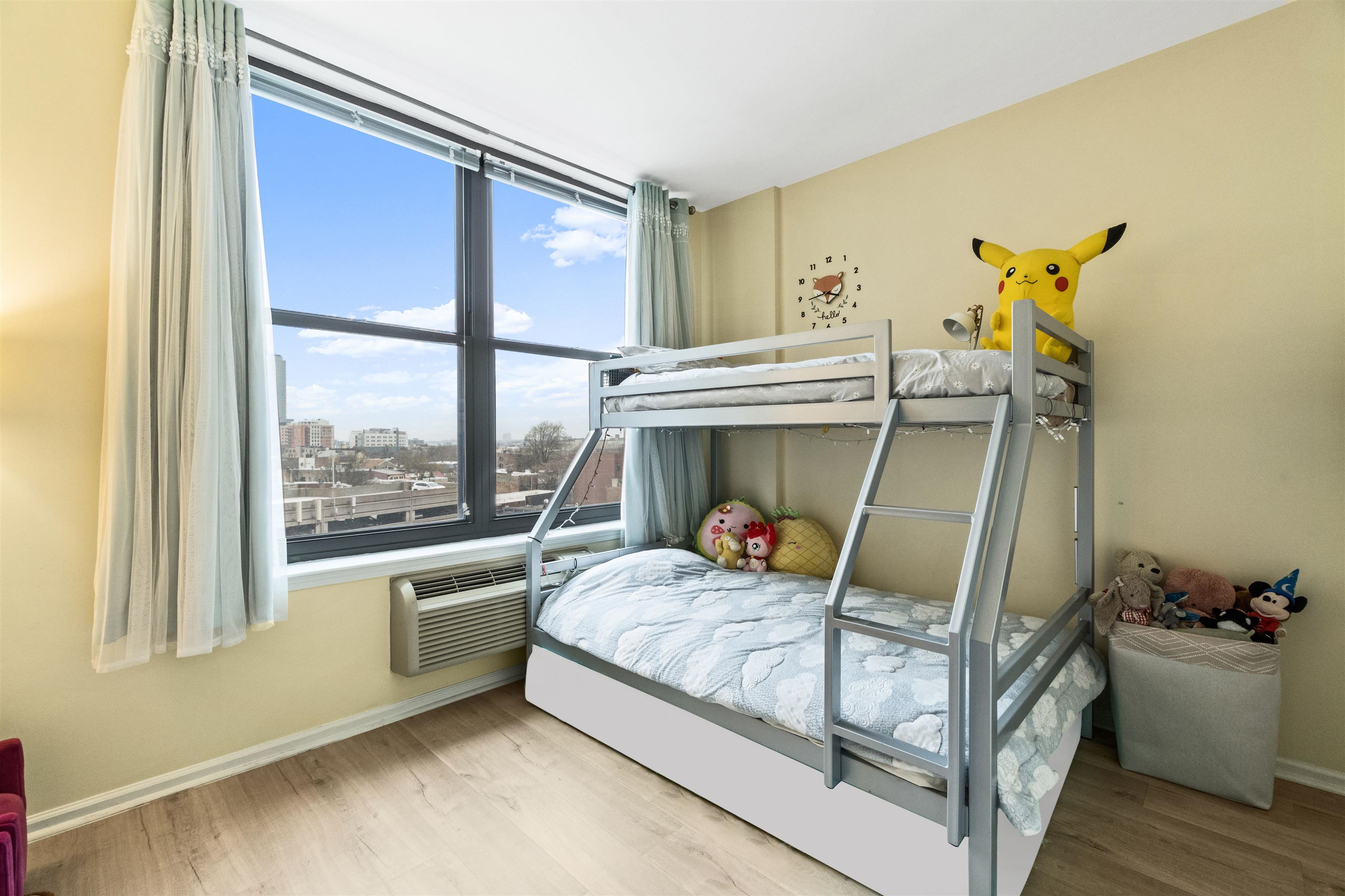 102 CHRISTOPHER COLUMBUS DR Unit: 801