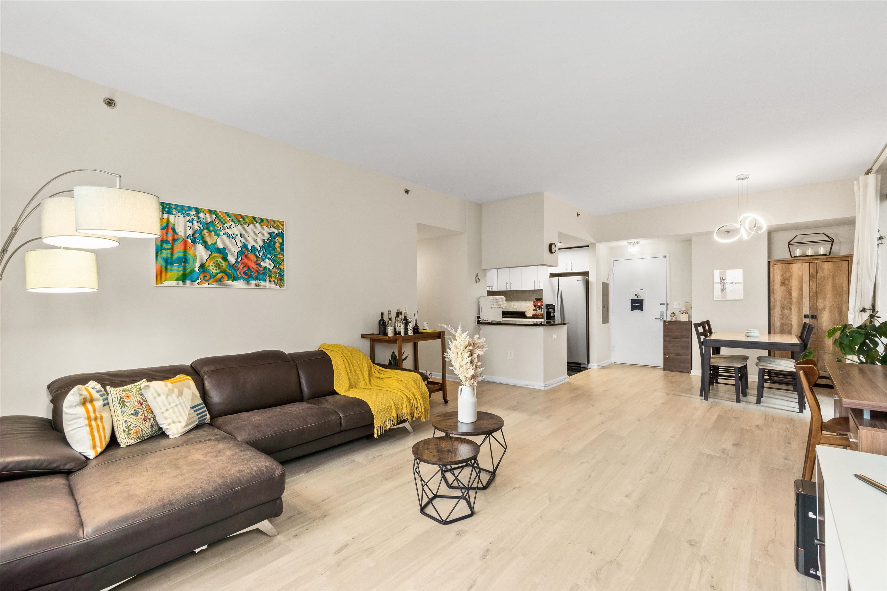 102 CHRISTOPHER COLUMBUS DR Unit: 801