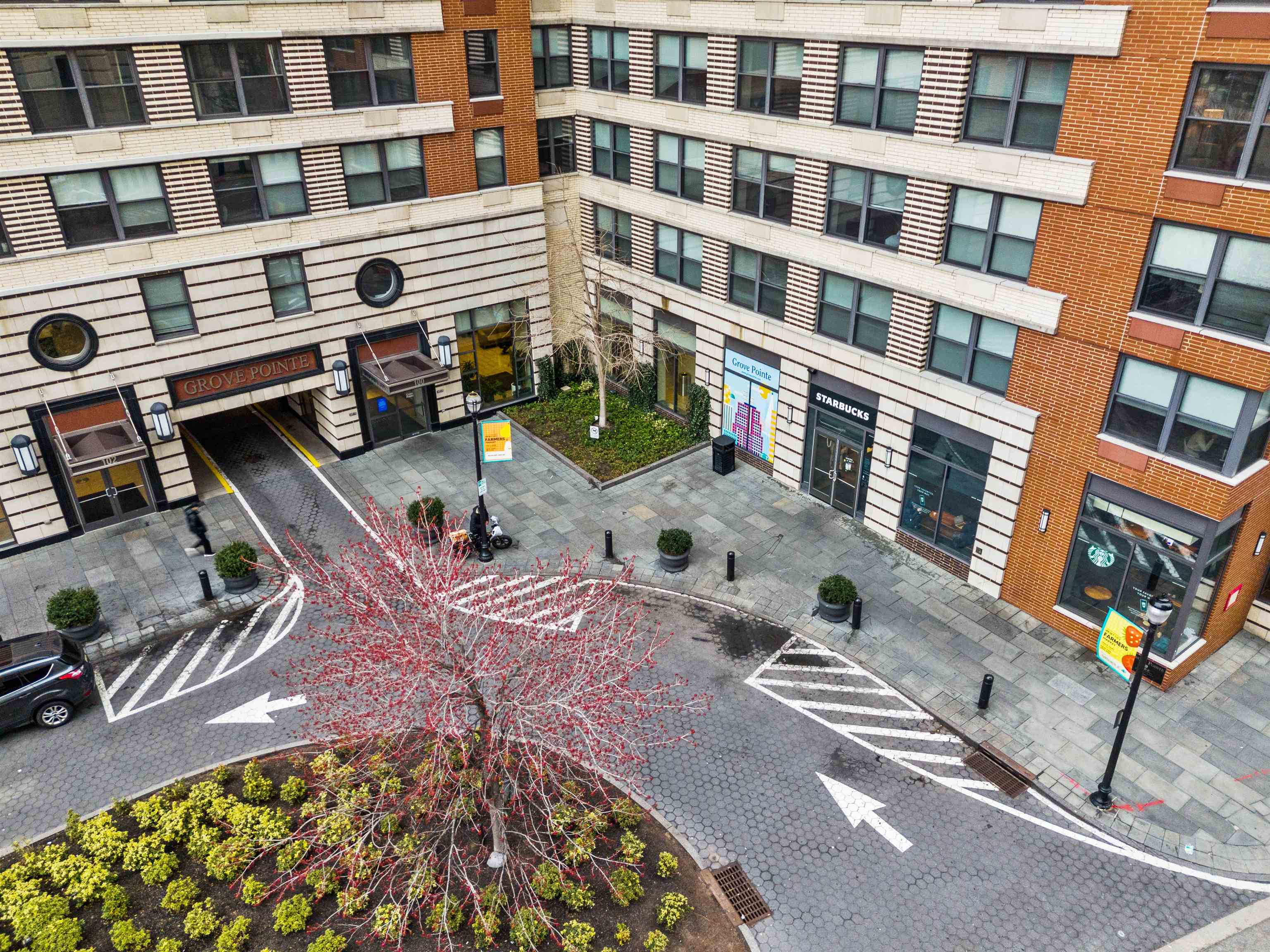 102 CHRISTOPHER COLUMBUS DR Unit: 801