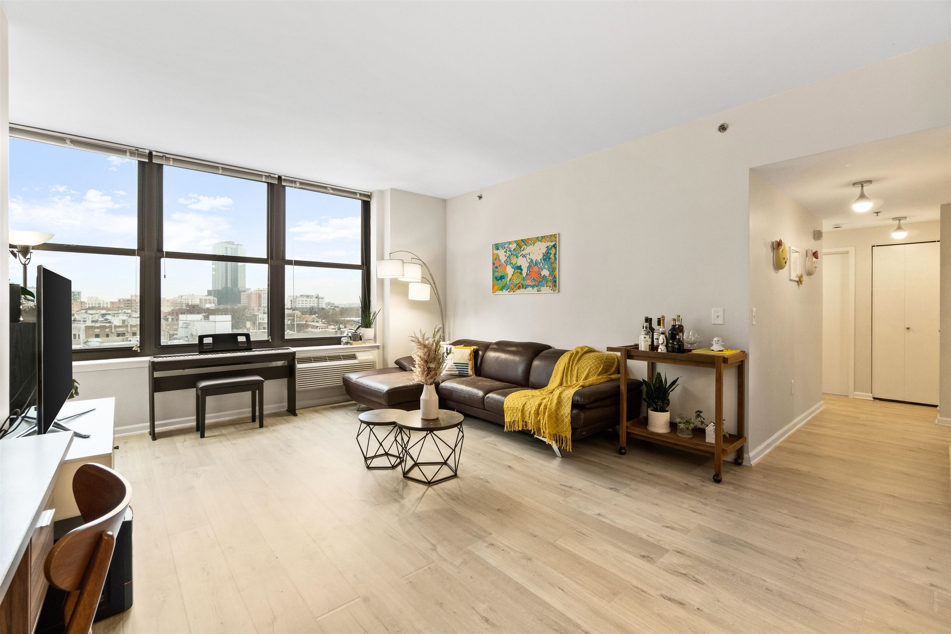 102 CHRISTOPHER COLUMBUS DR Unit: 801