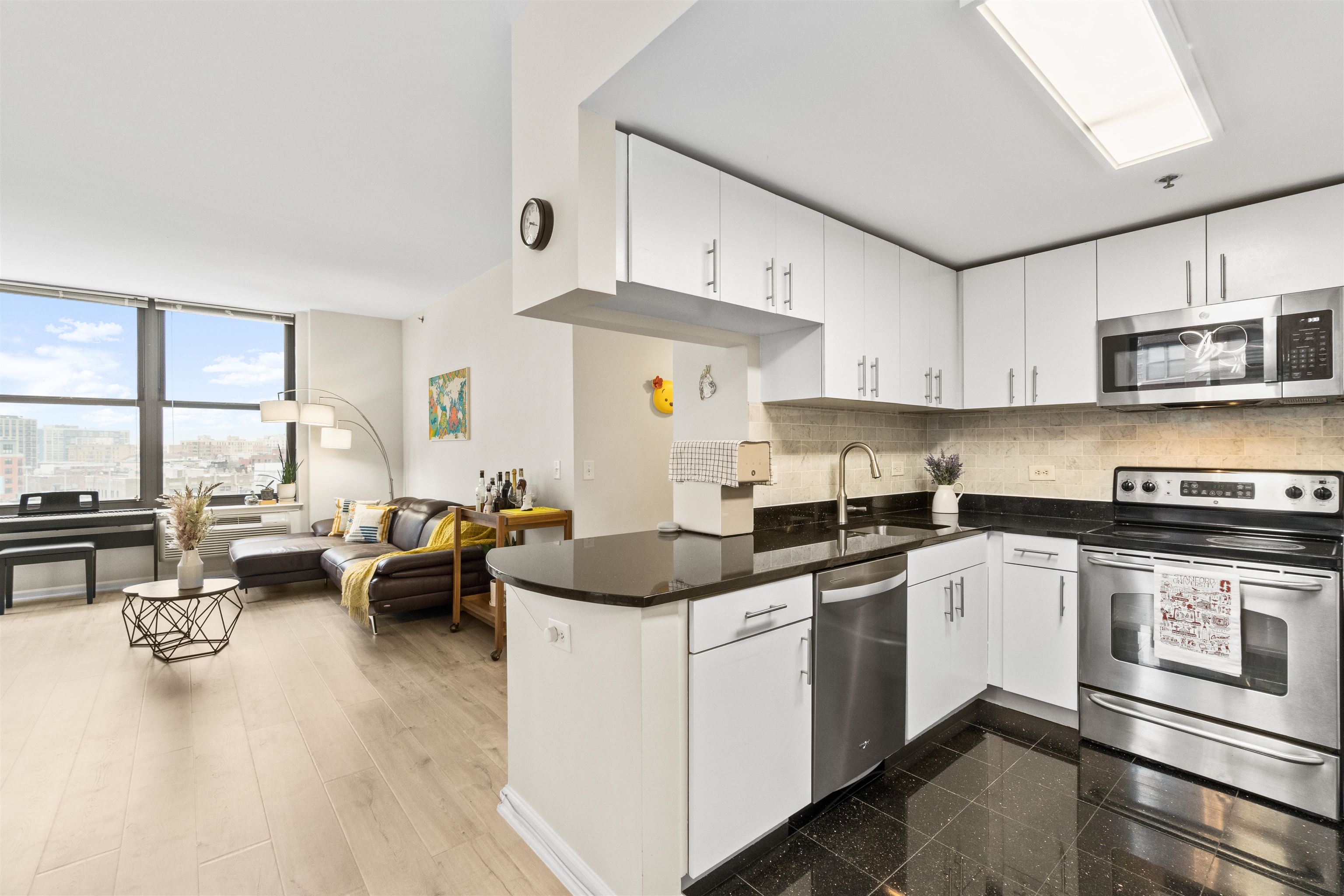 102 CHRISTOPHER COLUMBUS DR Unit: 801