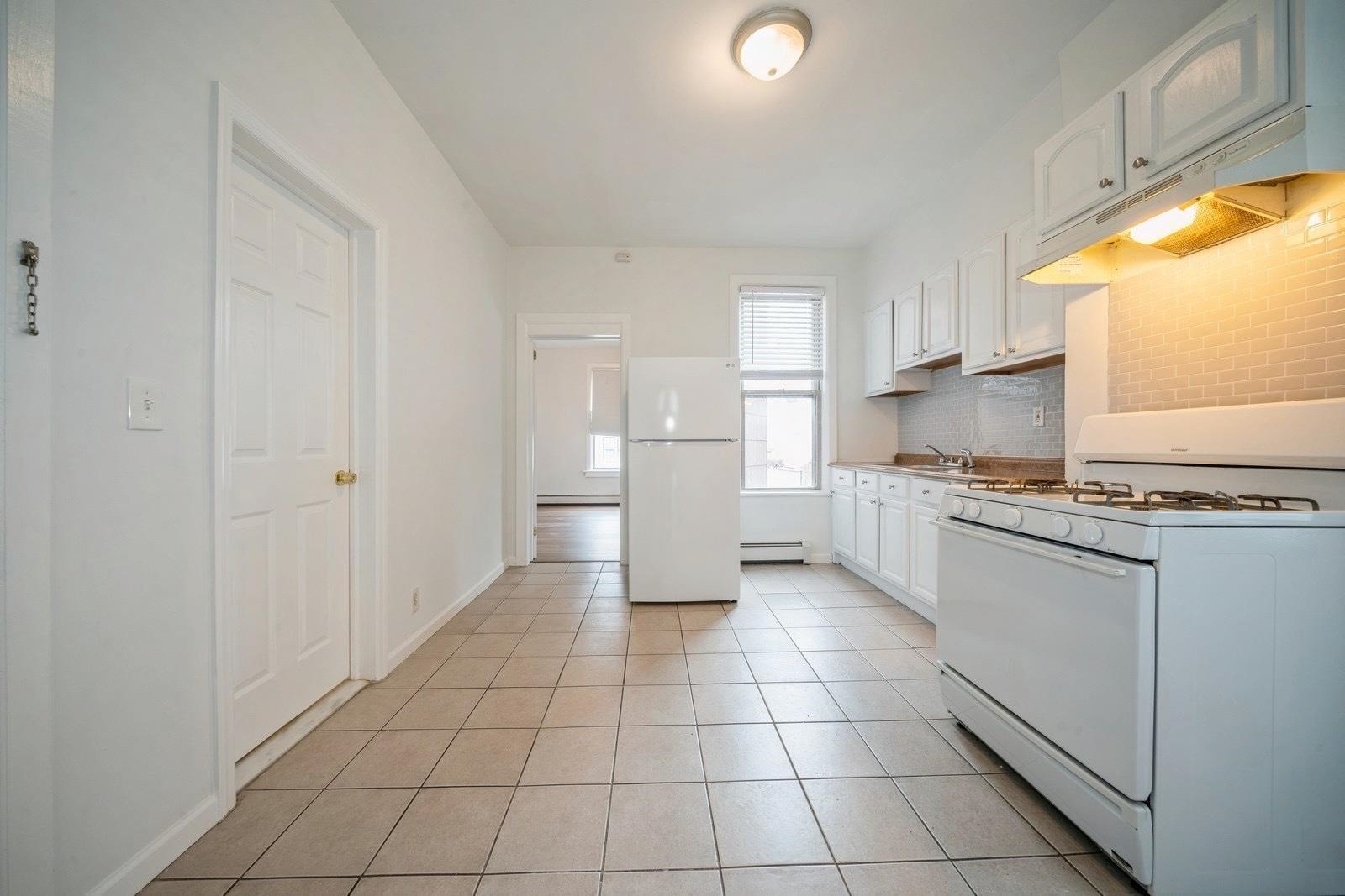 62 RESERVOIR AVE