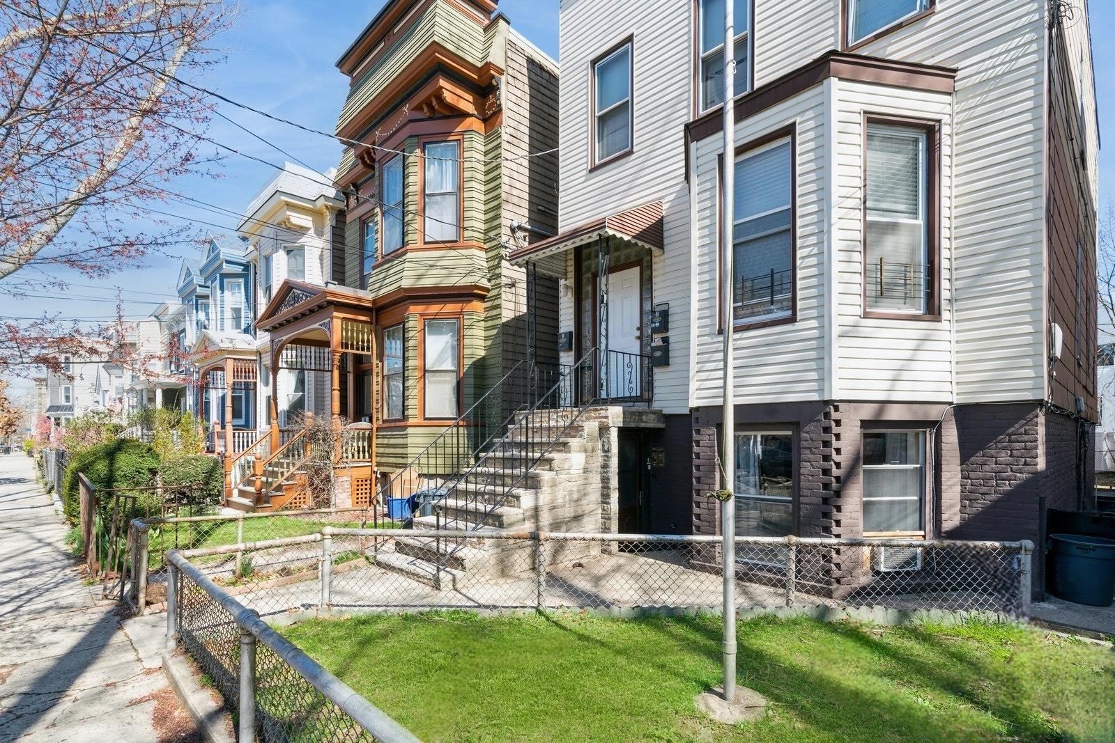 62 RESERVOIR AVE