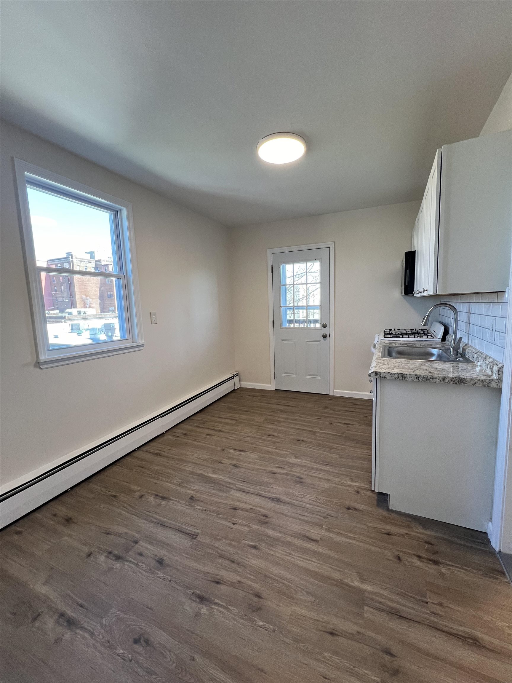 618 BROADWAY Unit: 5