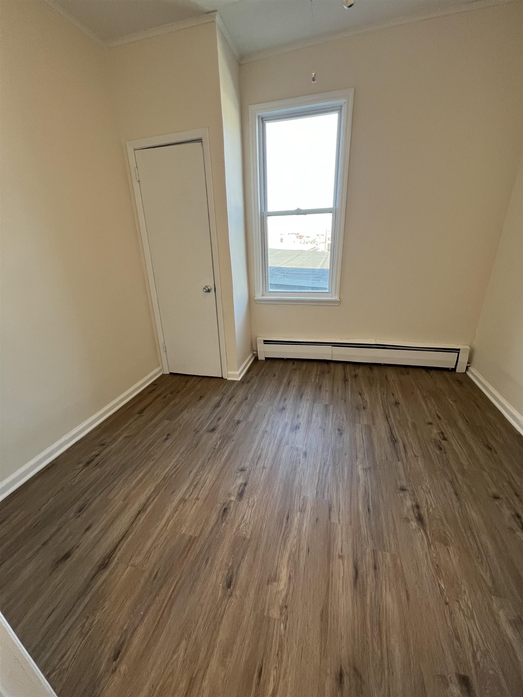 618 BROADWAY Unit: 5