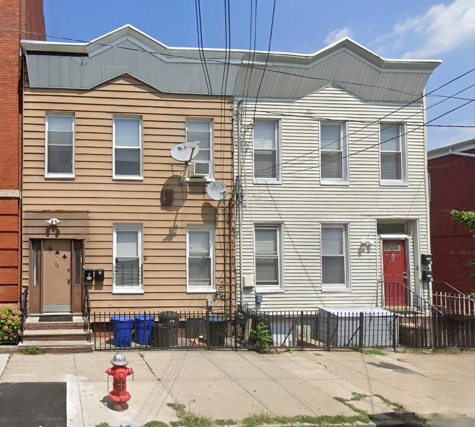 86 GRIFFITH ST