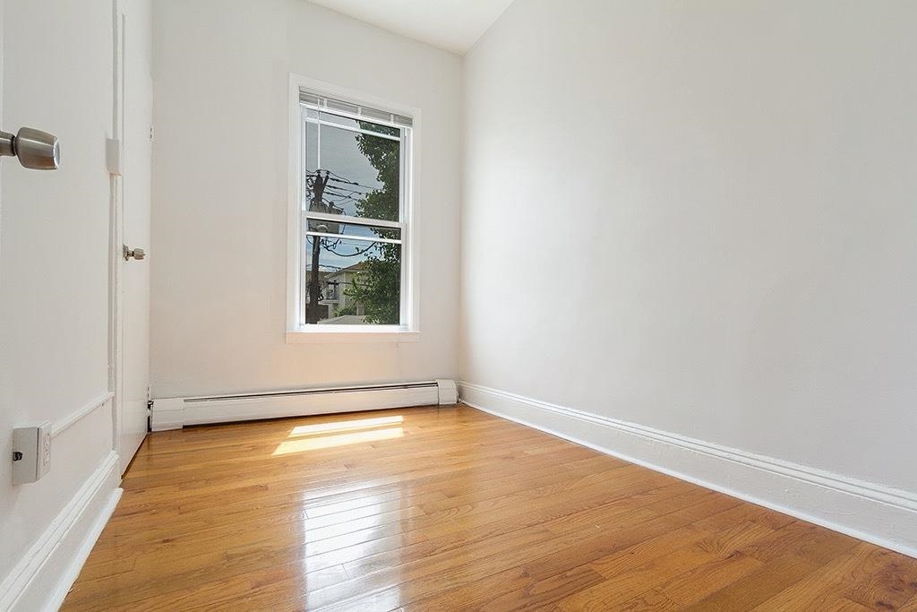 86 GRIFFITH ST
