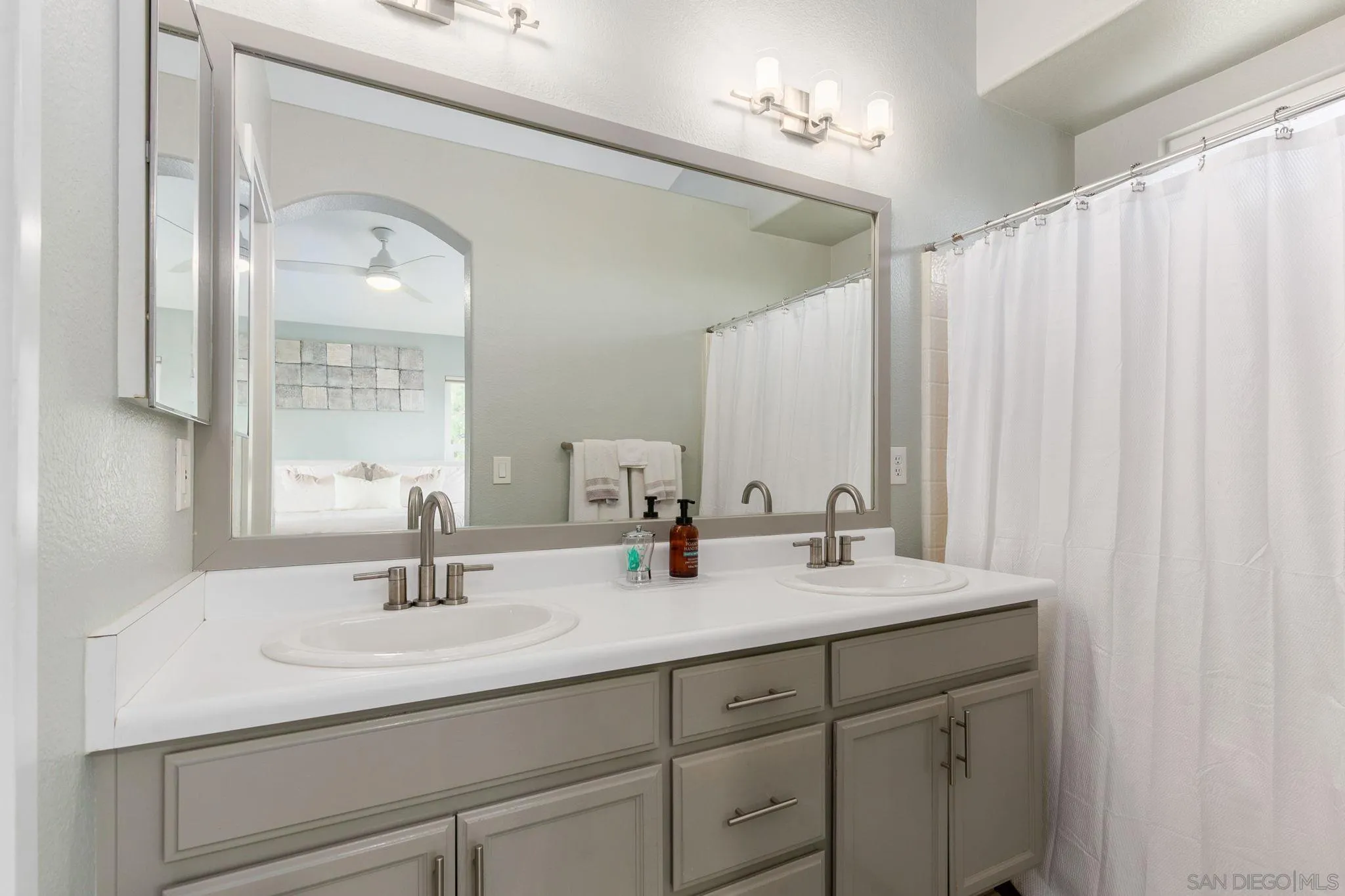 11811 Spruce Run Dr Unit Unit B