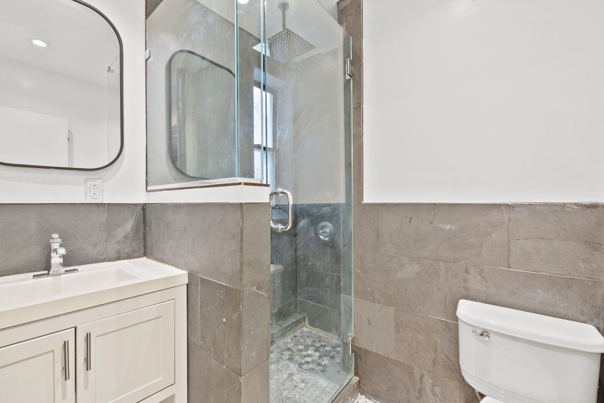 275 HARRISON AVE Unit: B1
