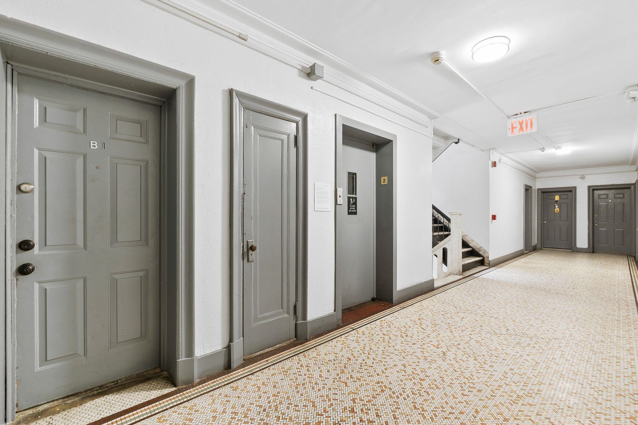275 HARRISON AVE Unit: B1