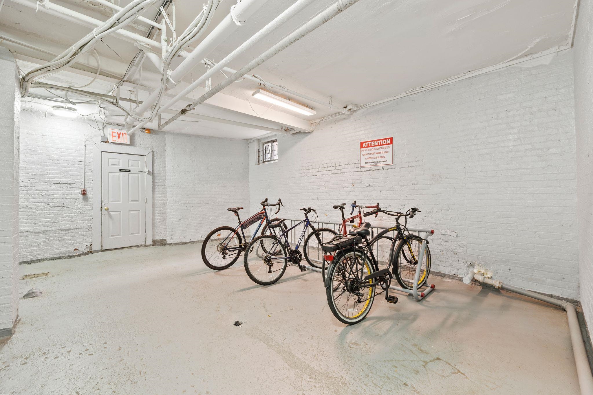 275 HARRISON AVE Unit: B1