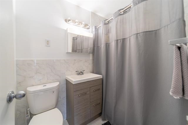 135 MONTGOMERY ST Unit: 20-A