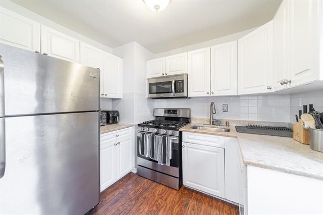 135 MONTGOMERY ST Unit: 20-A