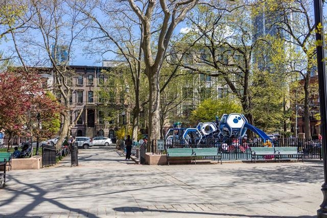 135 MONTGOMERY ST Unit: 20-A