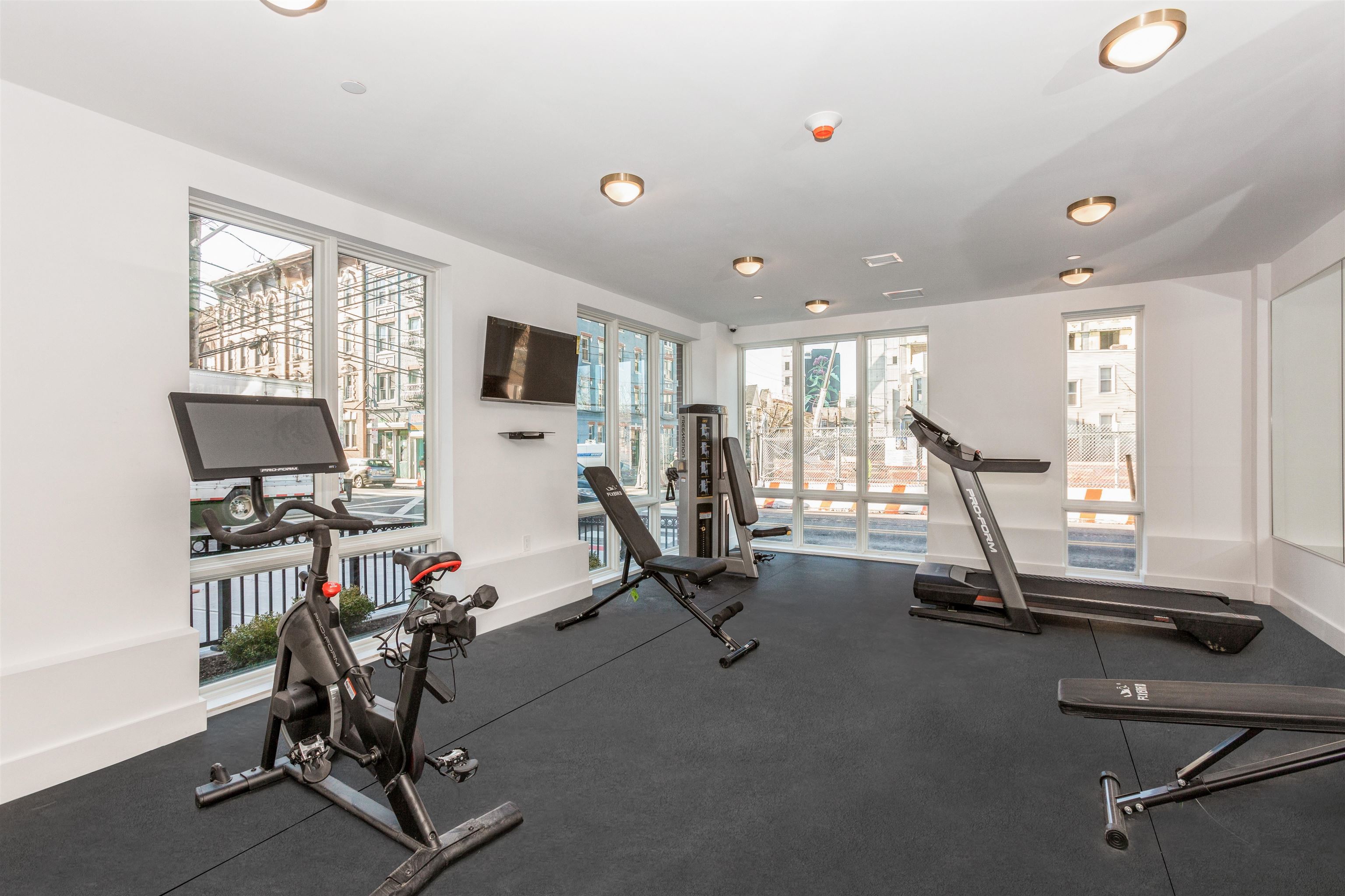 348 BALDWIN AVE Unit: 504