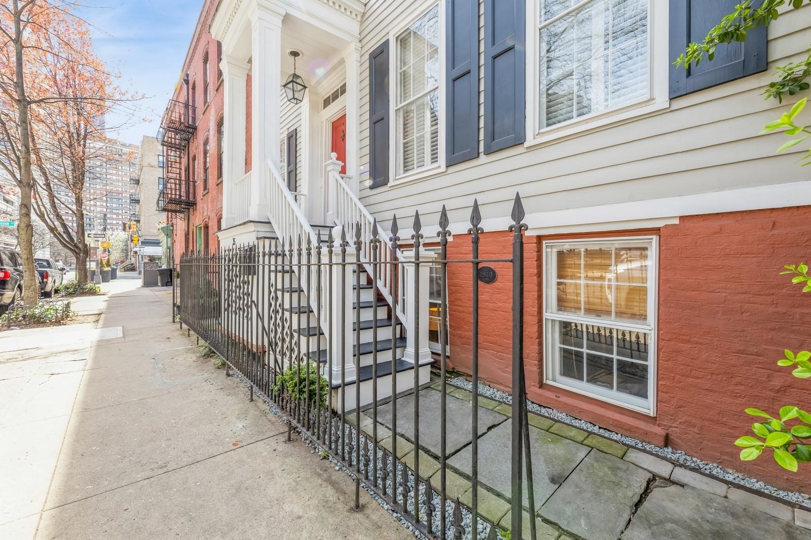 35 WAYNE ST