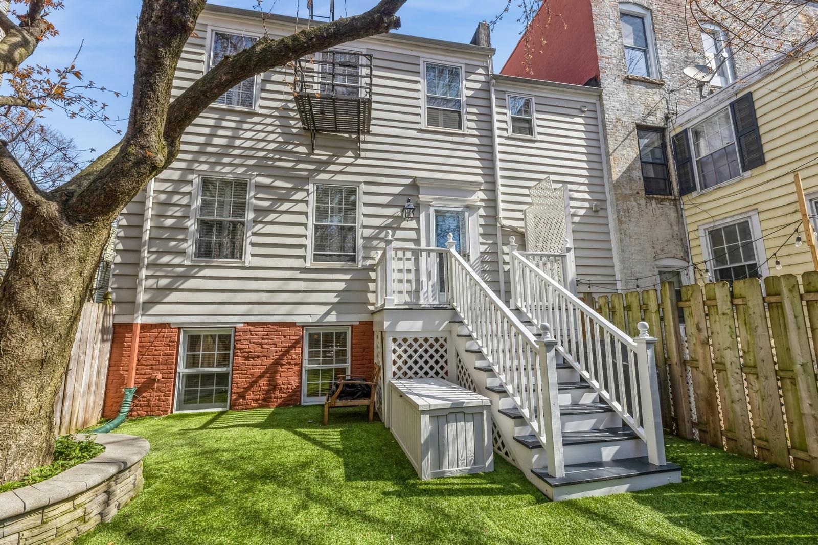 35 WAYNE ST