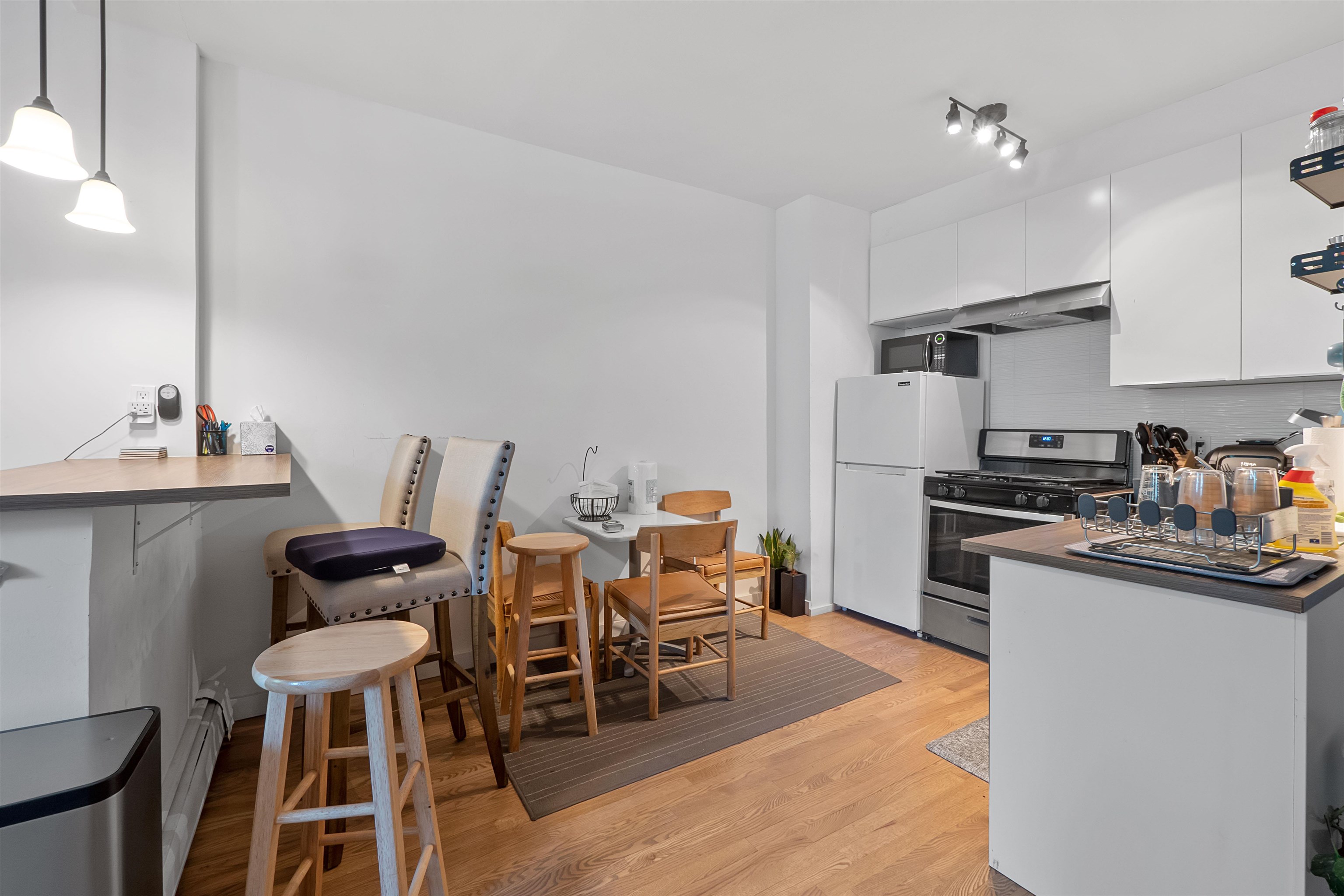 364 GROVE ST Unit: 3