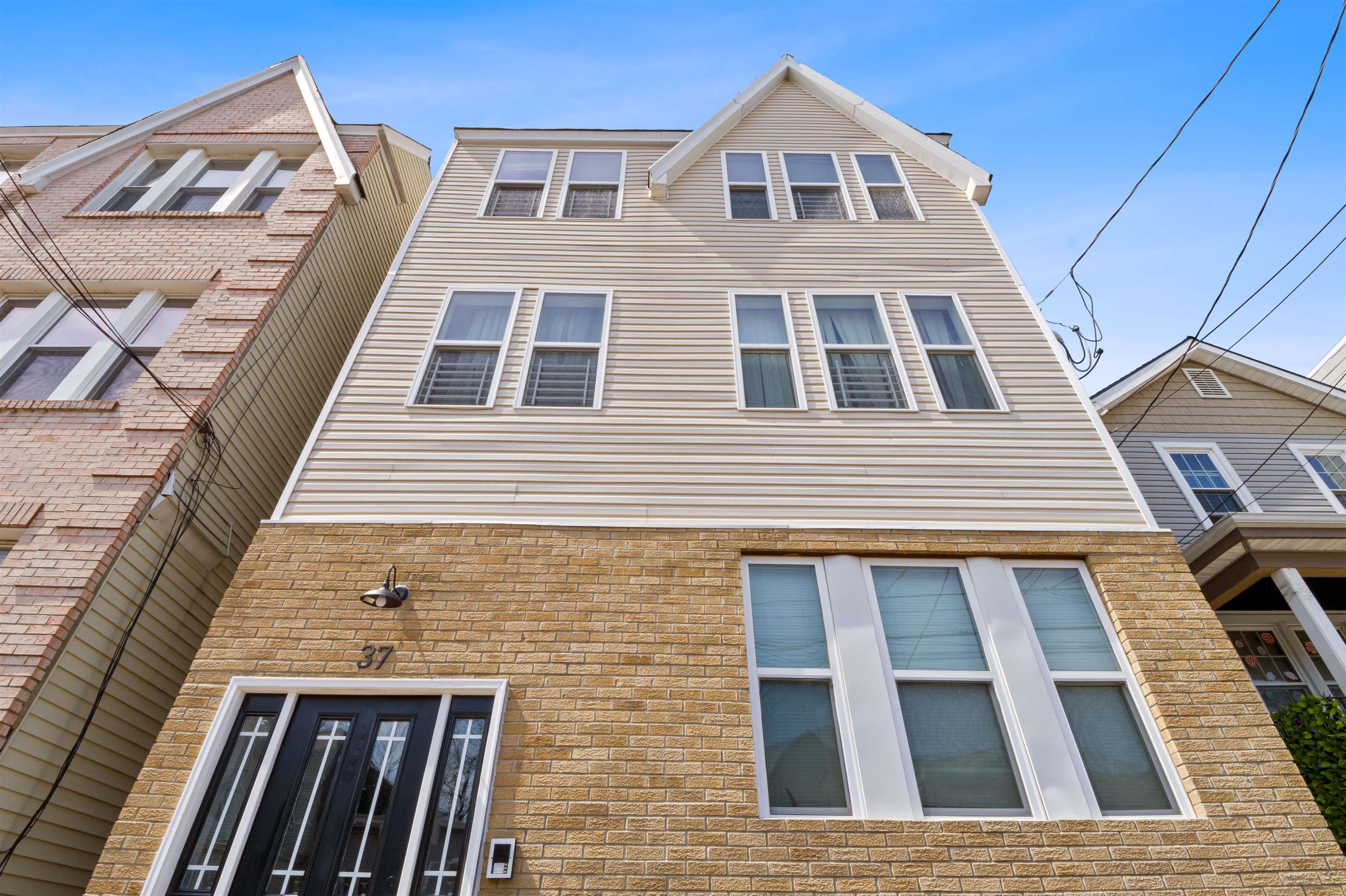 37 LONG ST